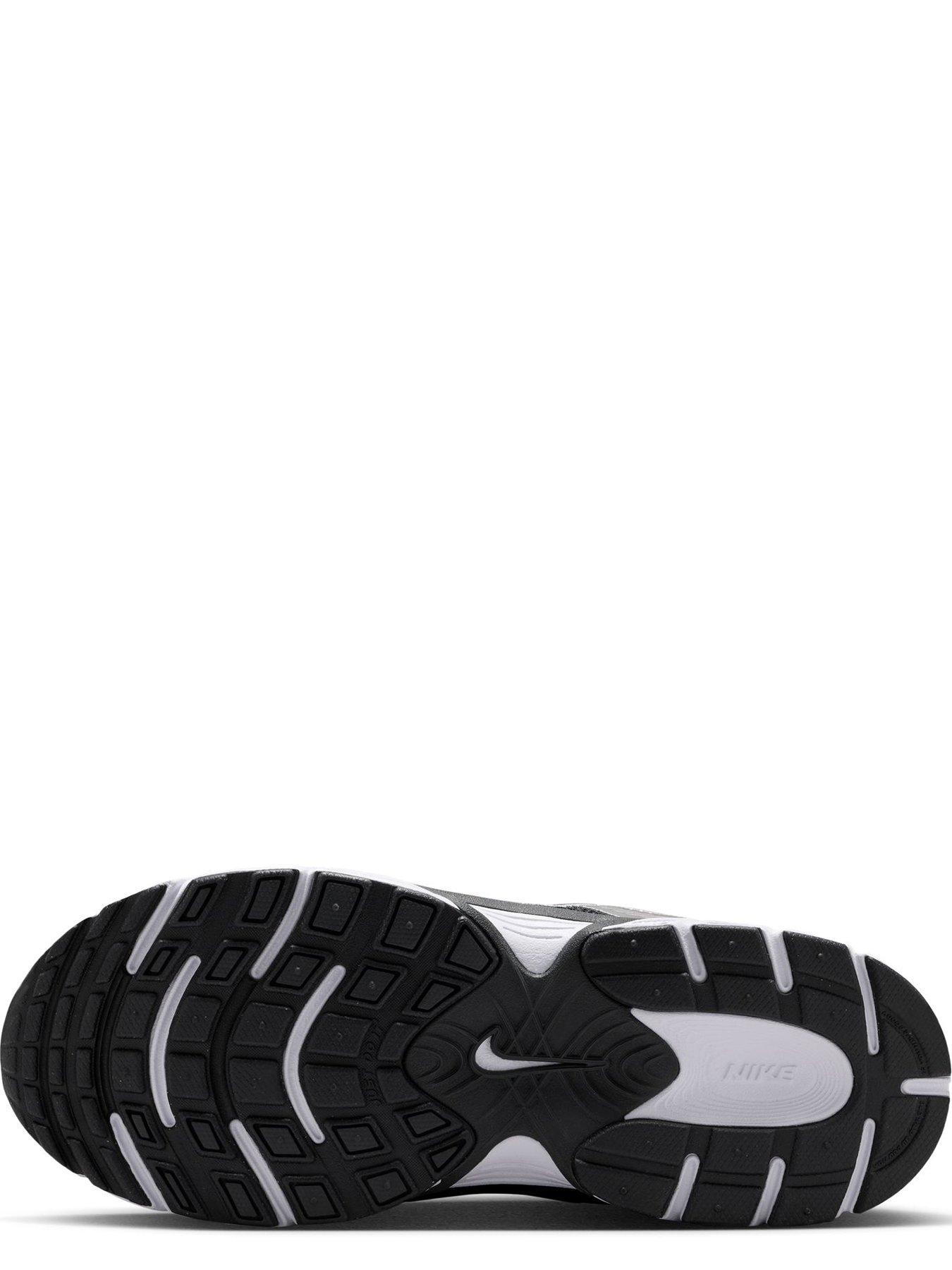 Image 5 of 7 of Nike Unisex V5 RNR Mesh Overlay Sports Trainers - Black