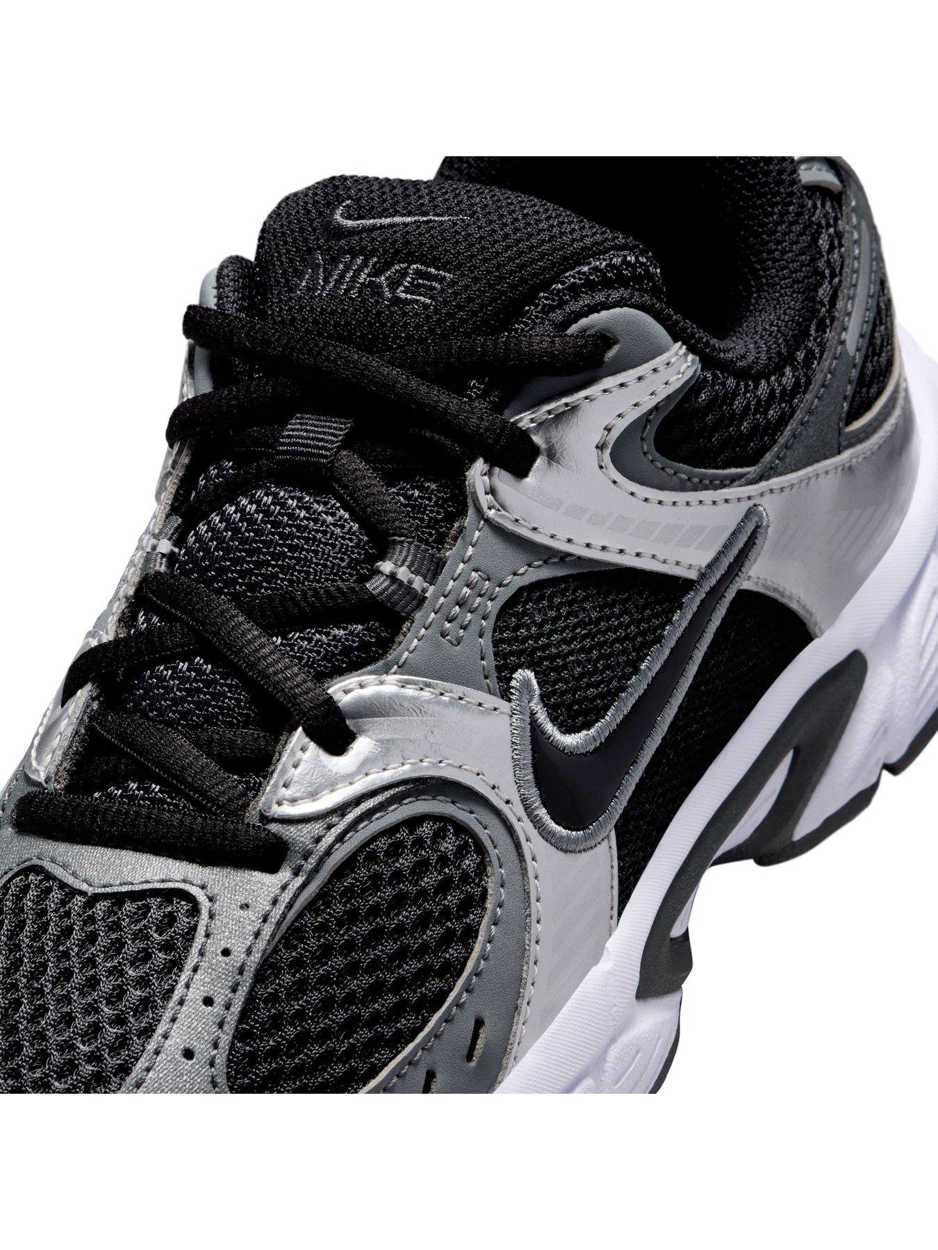 Image 6 of 7 of Nike Unisex V5 RNR Mesh Overlay Sports Trainers - Black