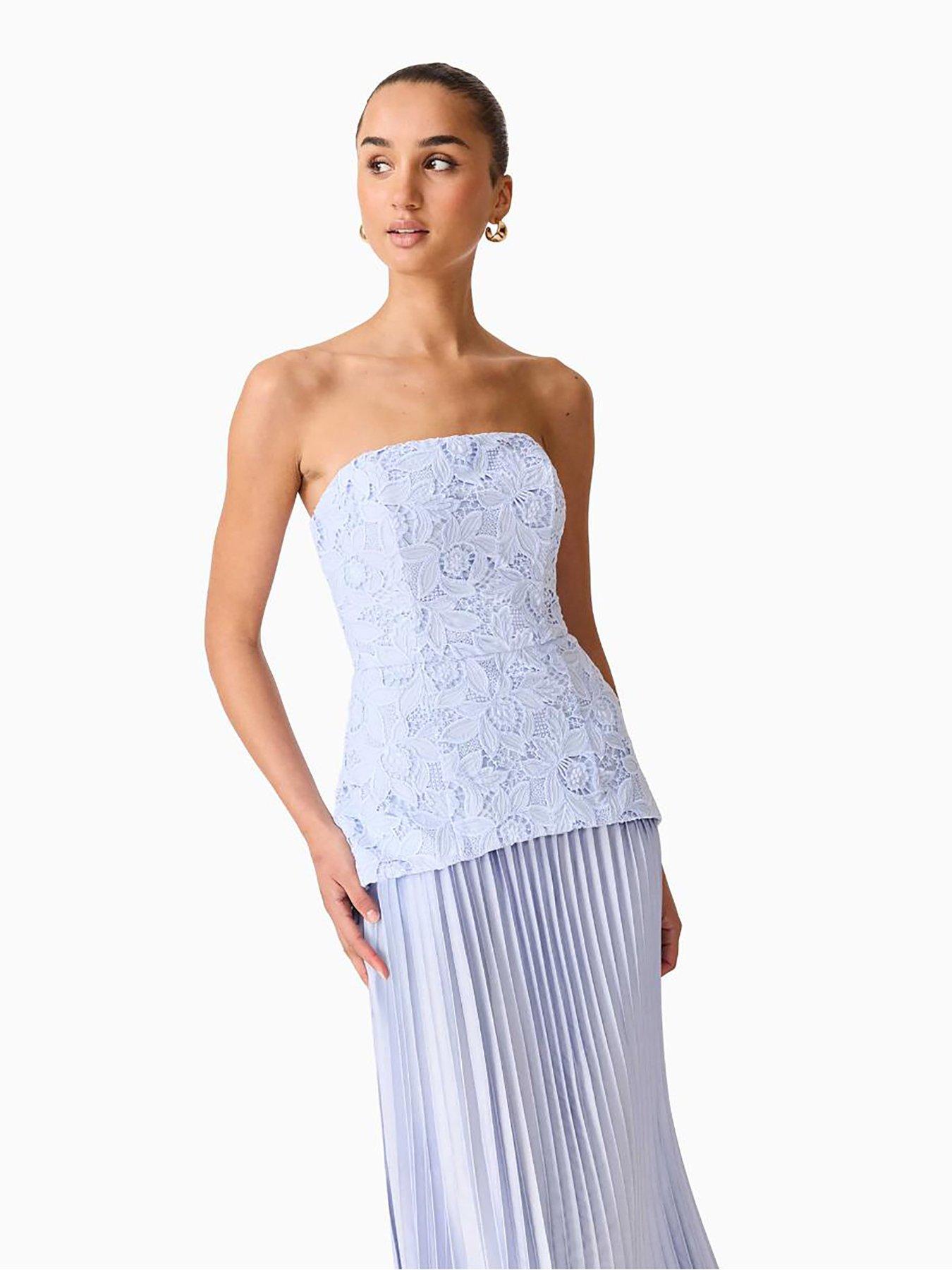 Image 5 of 7 of Elliatt Lacy Strapless Gown