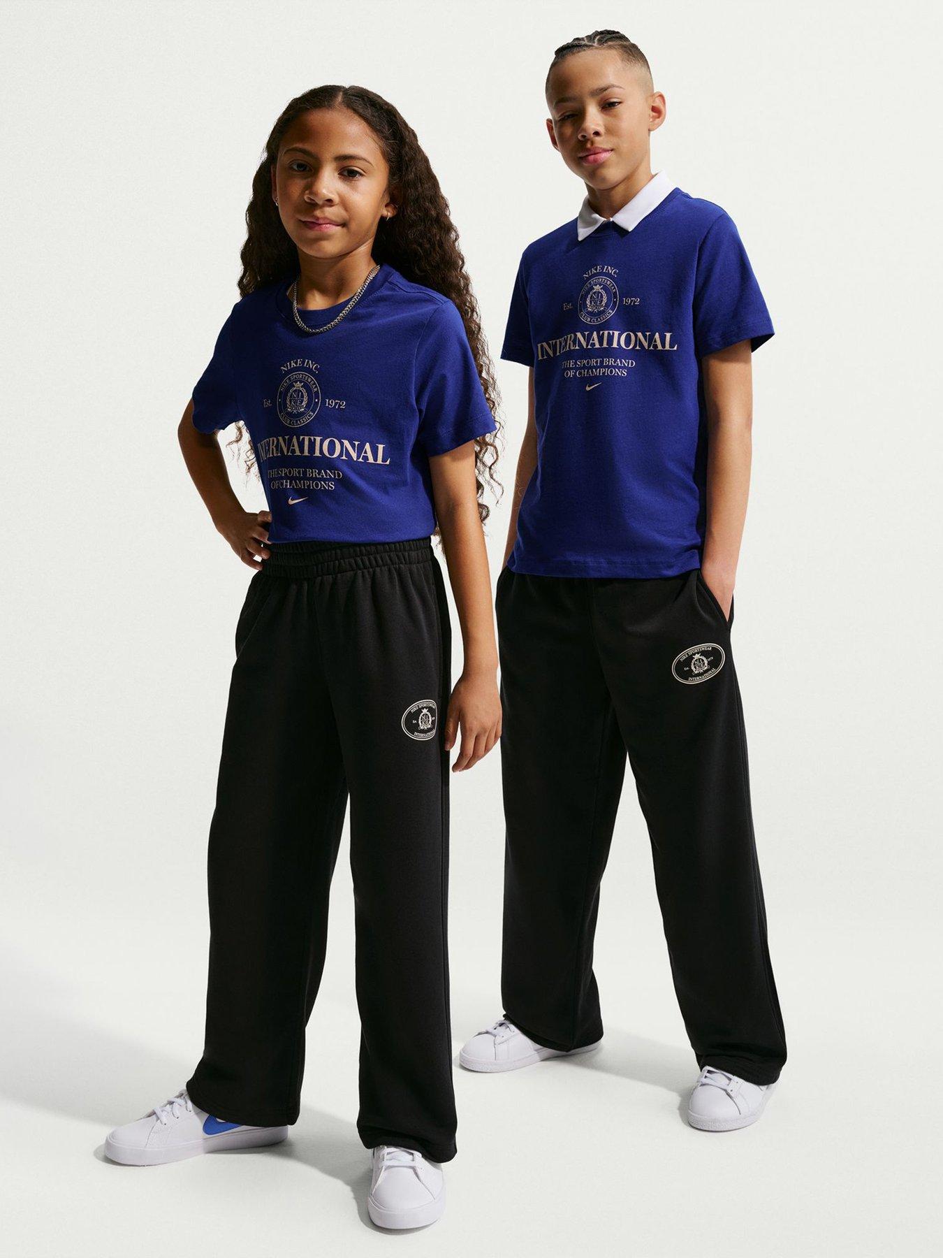 Nike Big Kids' Club Fleece Crest Logo Open Hem Joggers - Black