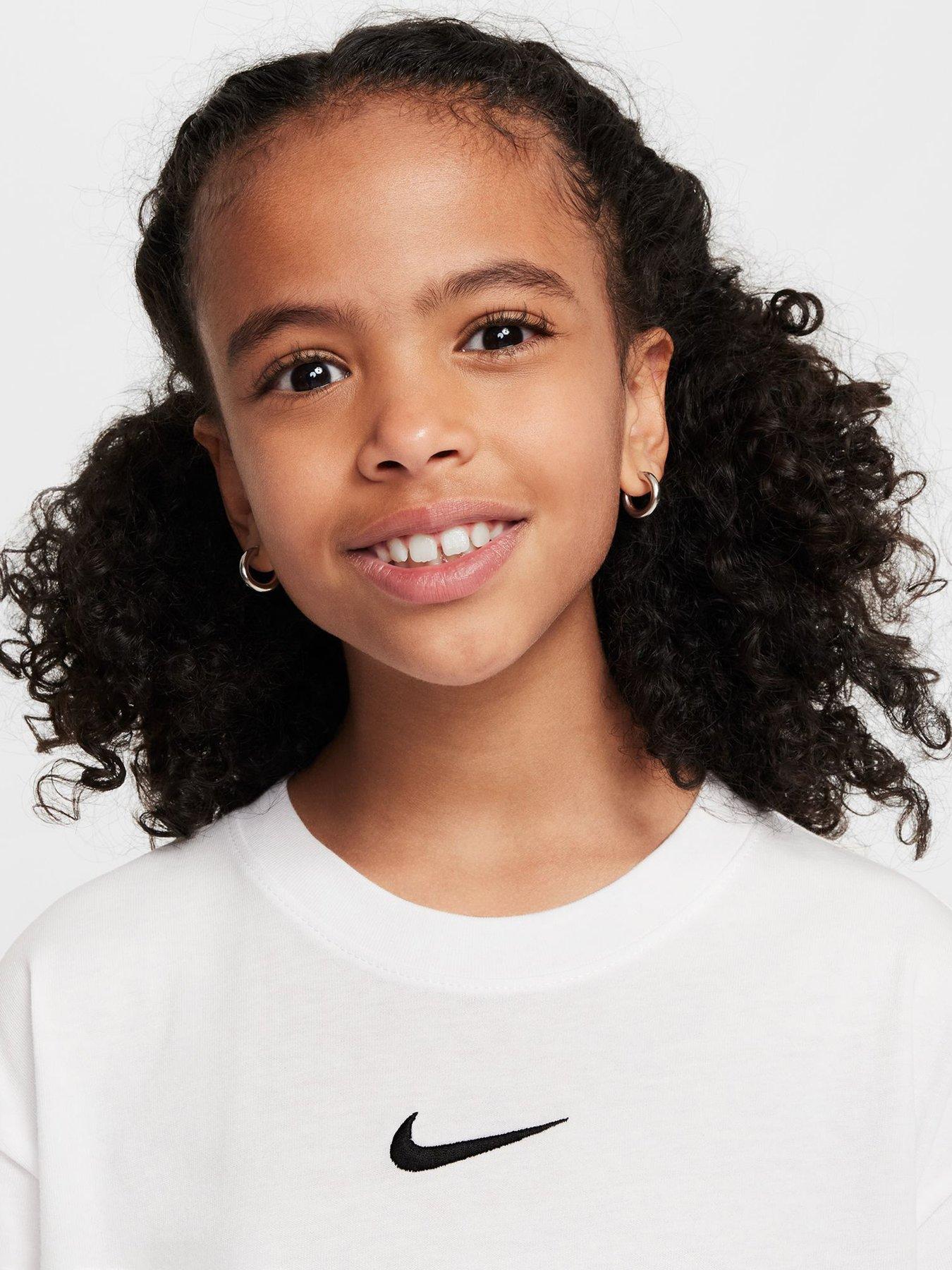 Image 4 of 4 of Nike Junior Girls Essential T-Shirt - White