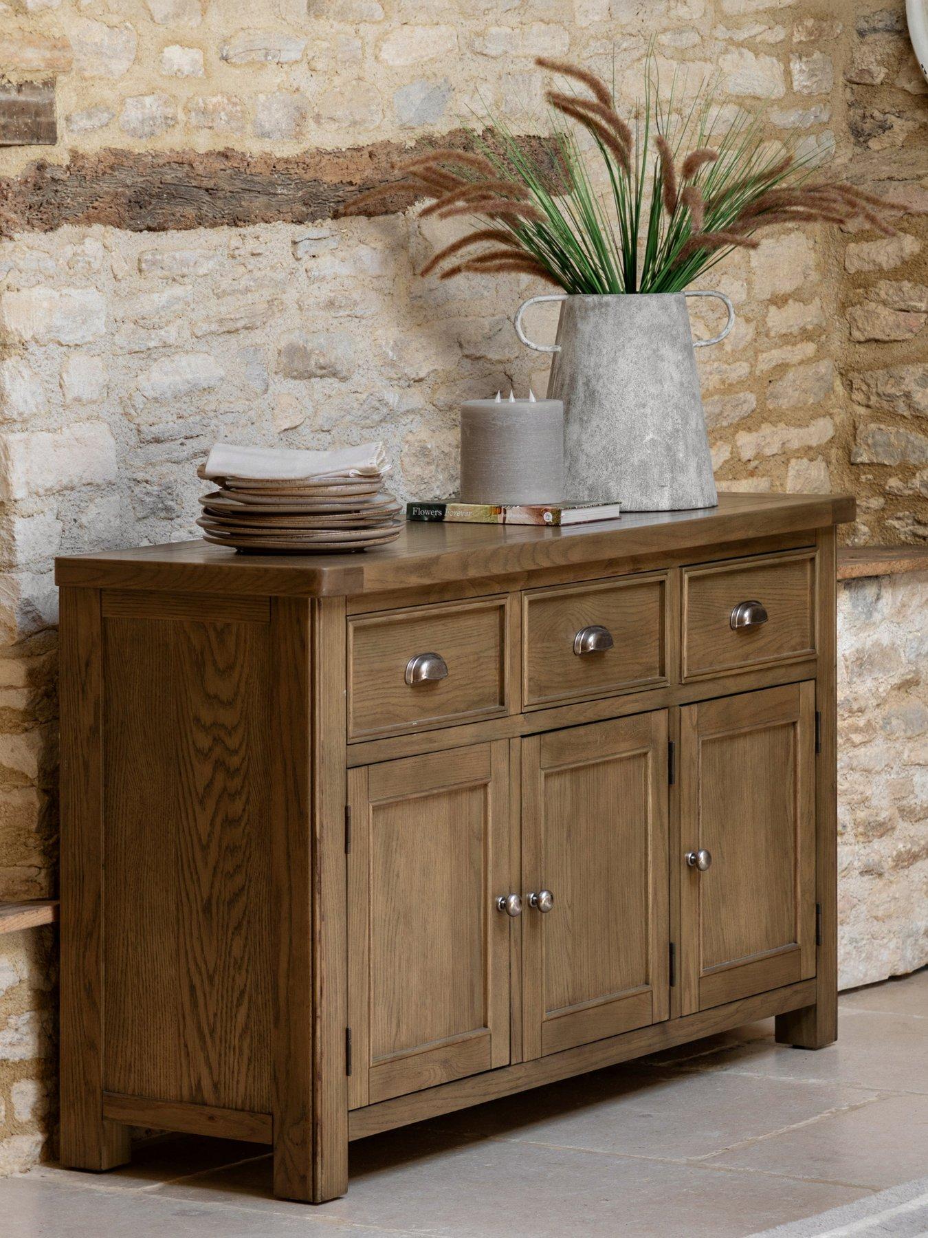 gallery-hardwick-3-door-3-drawer-sideboardfront