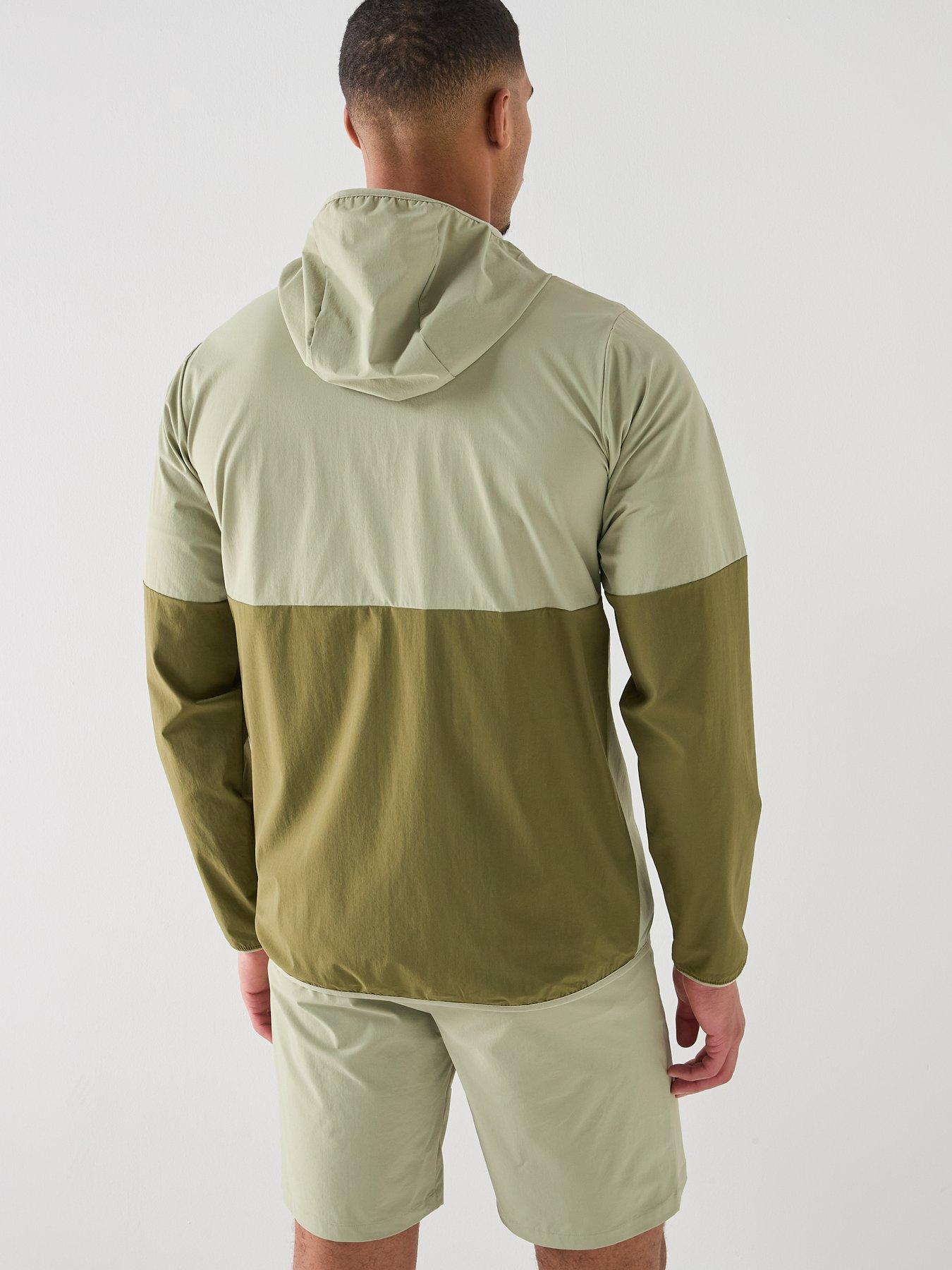 berghaus-mens-wandermoor-windbreaker-greenstillFront