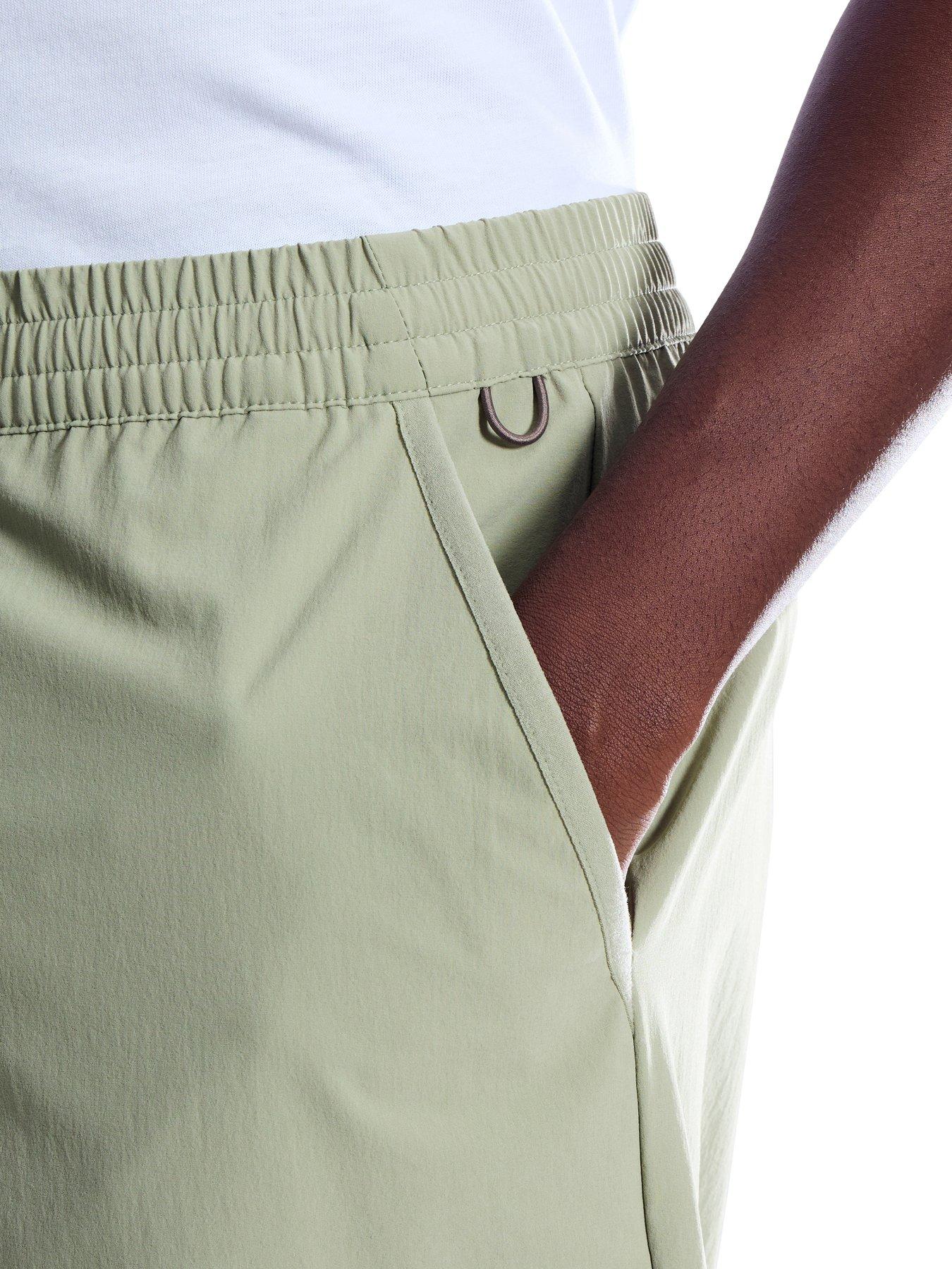 berghaus-mens-wandermoor-wind-shorts-browndetail