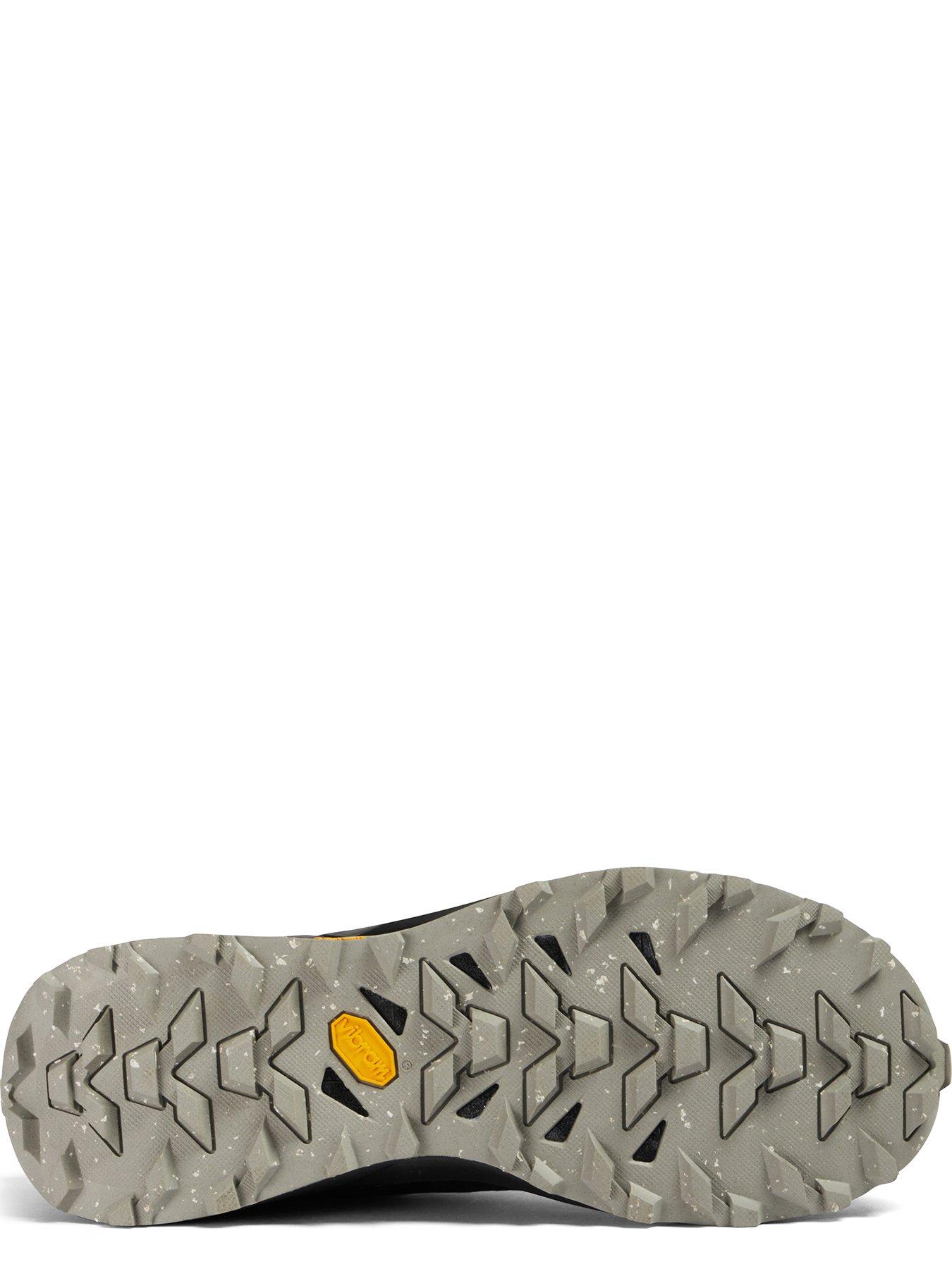 berghaus-mens-revolute-active-hiking-shoes-khakidetail