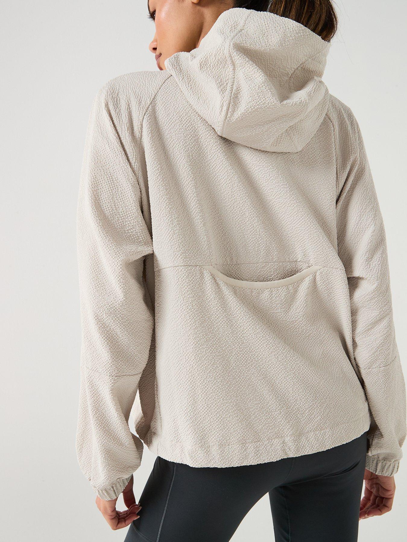 berghaus-womens-whinfell-jacket-stonedetail