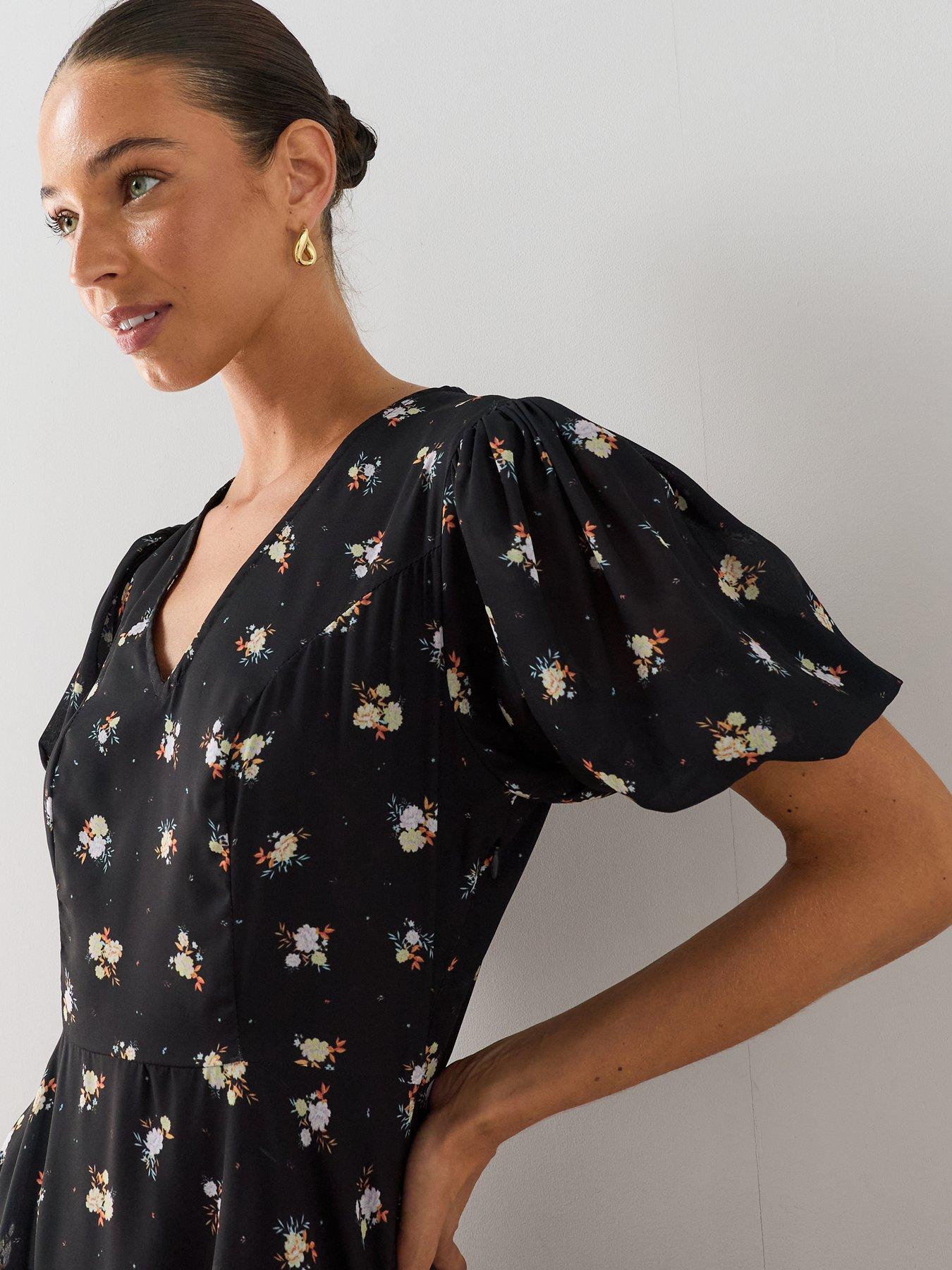 Image 5 of 7 of The Very Collection Printed Frill Tea Dress - Black