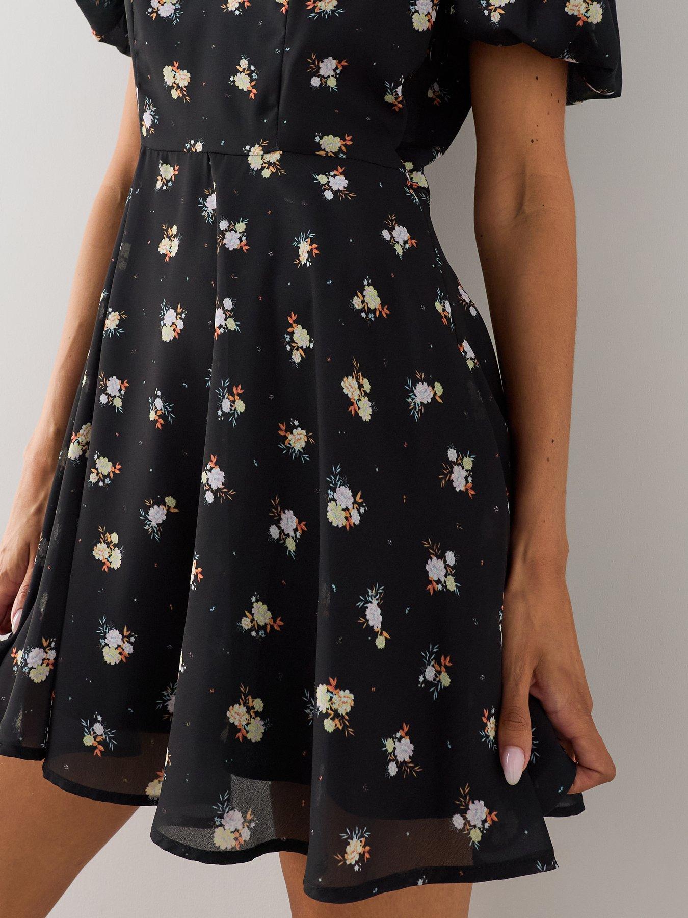 Image 6 of 7 of The Very Collection Printed Frill Tea Dress - Black
