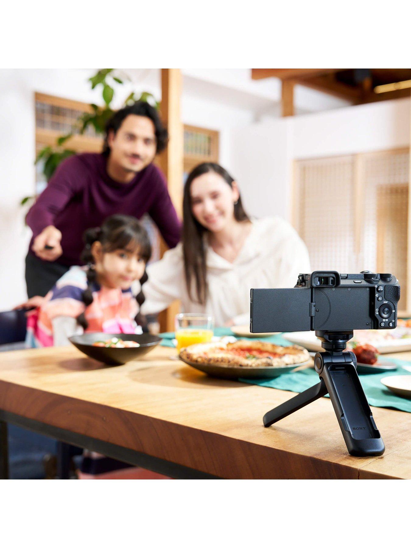 sony-gp-vpt3-black-bluetooth-grip-with-detachable-remote-controllerdetail