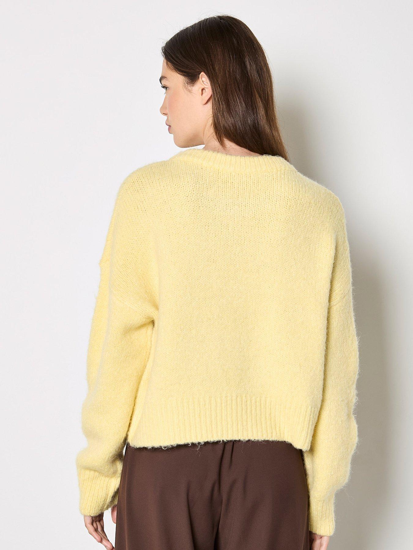 apricot-daisy-applique-chunky-knit-jumperstillFront
