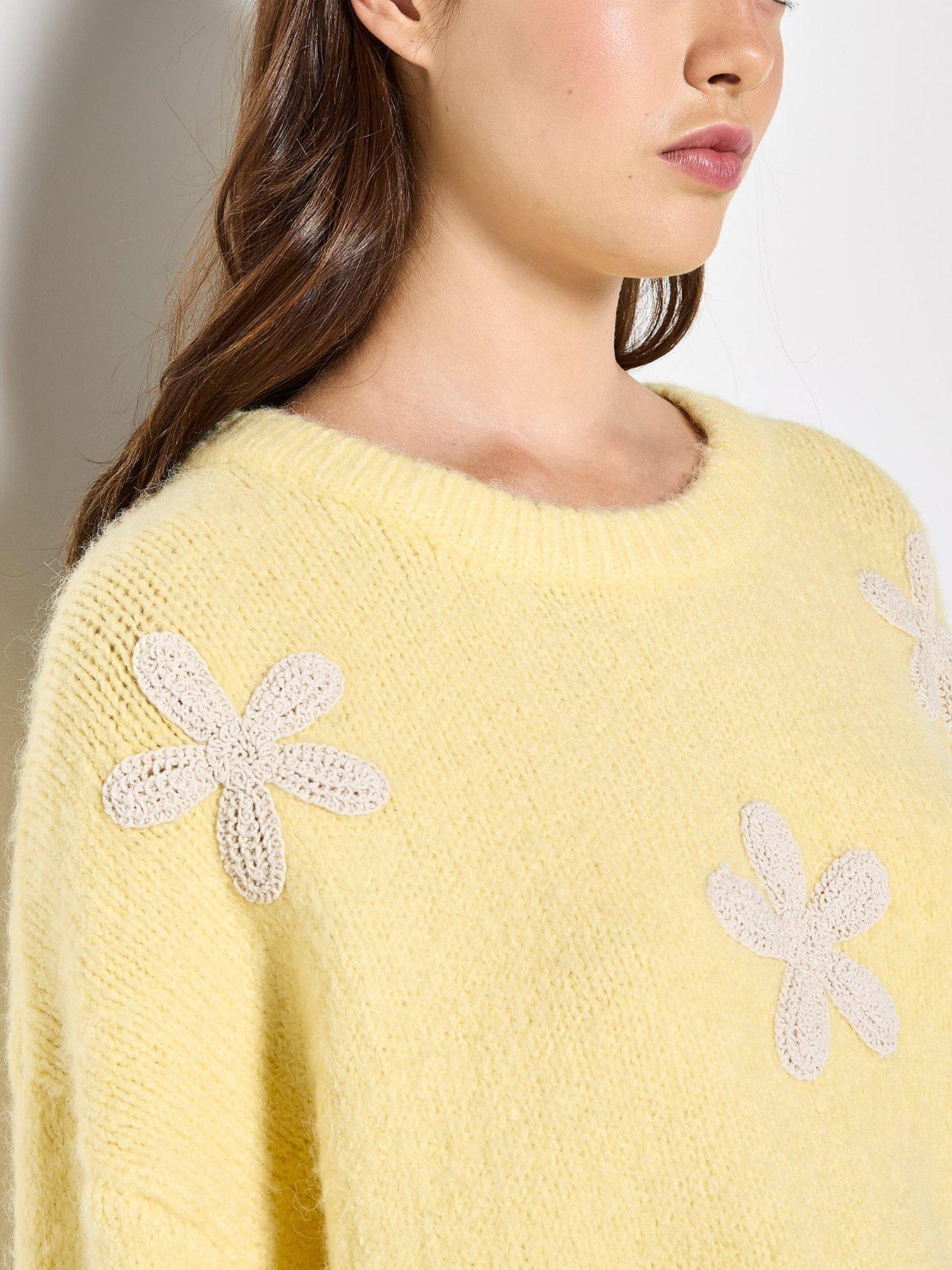 apricot-daisy-applique-chunky-knit-jumperdetail