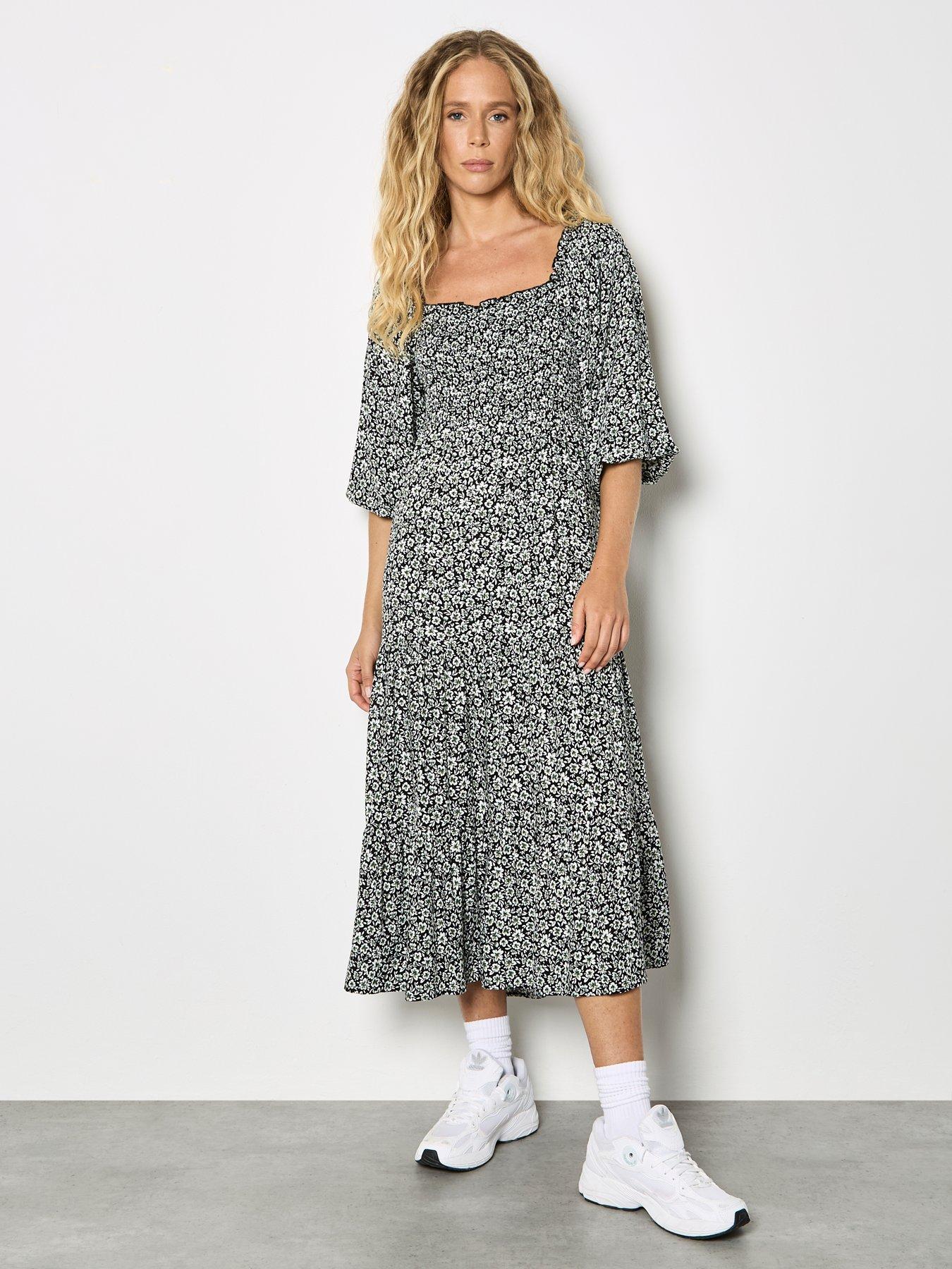 Image 3 of 4 of Apricot Ditsy Floral Smocked Midi Dress