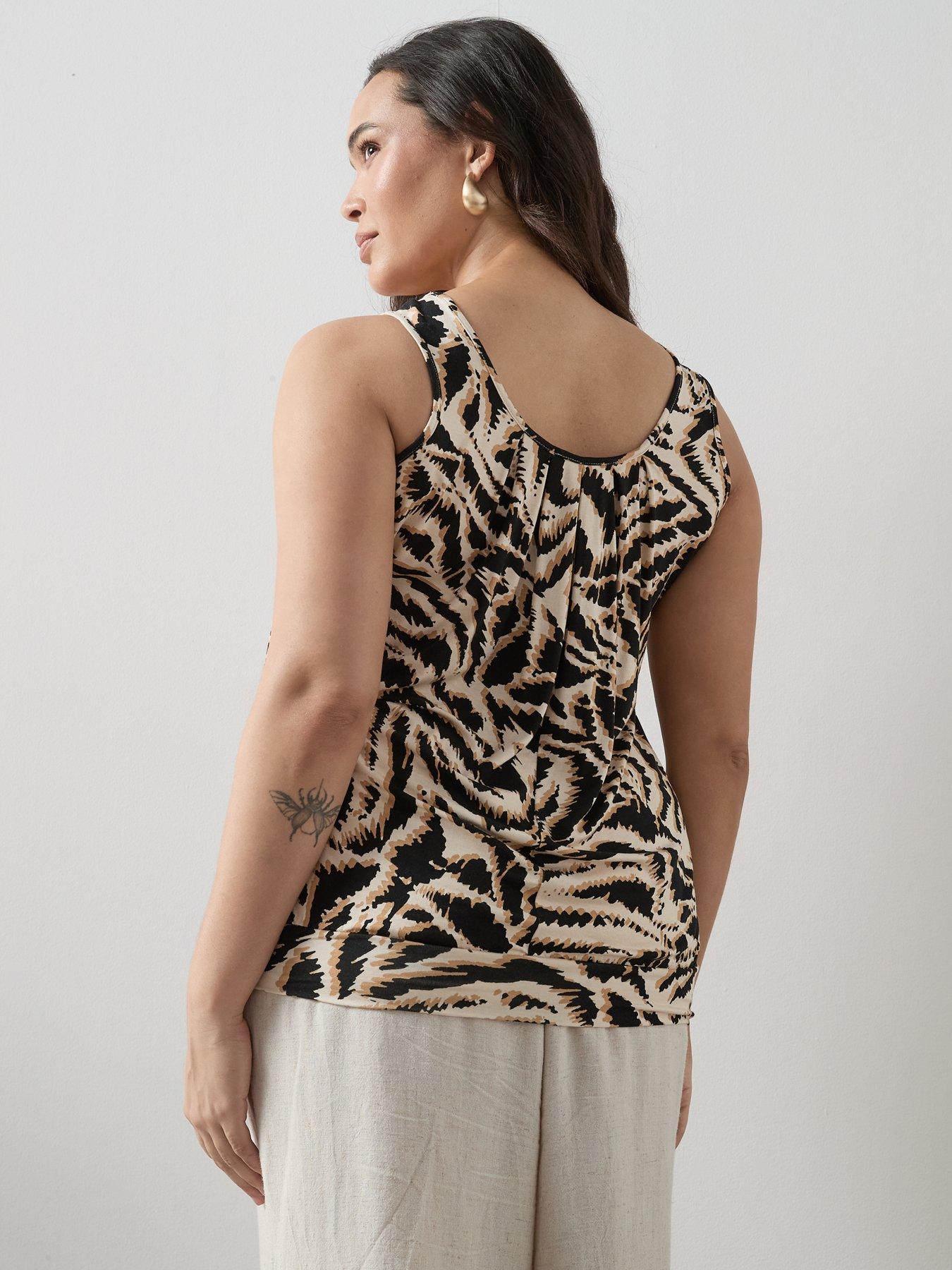 Image 2 of 6 of The Very Collection Curve Banded Hem Vest