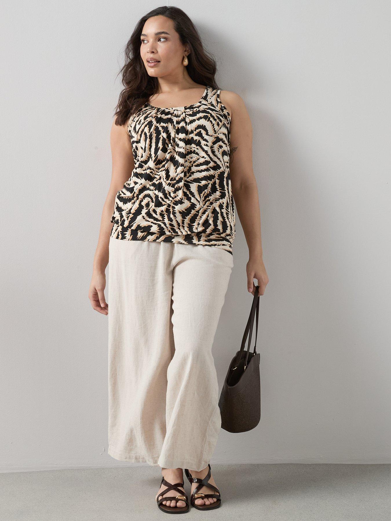 Image 3 of 6 of The Very Collection Curve Banded Hem Vest