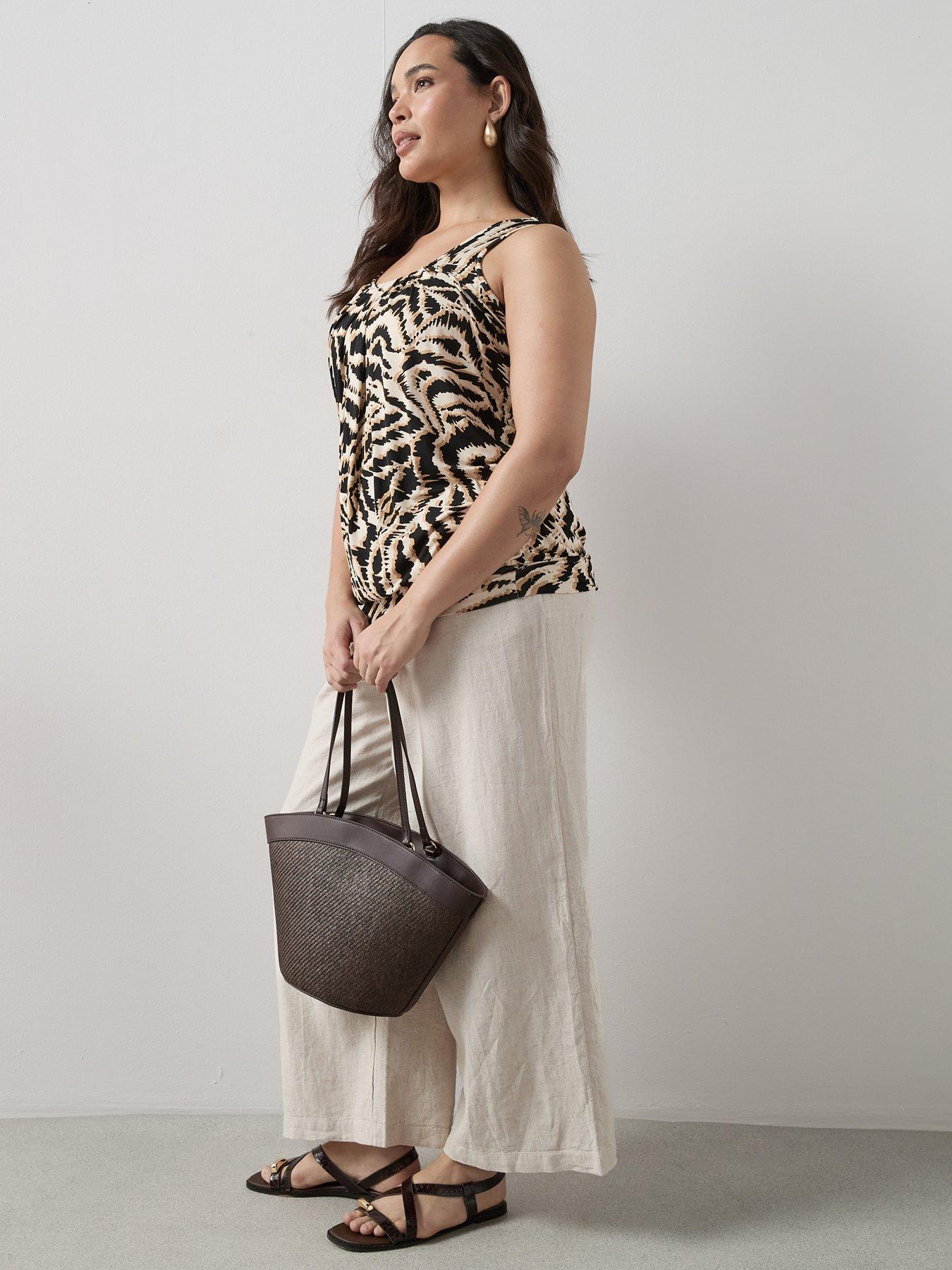 Image 6 of 6 of The Very Collection Curve Banded Hem Vest