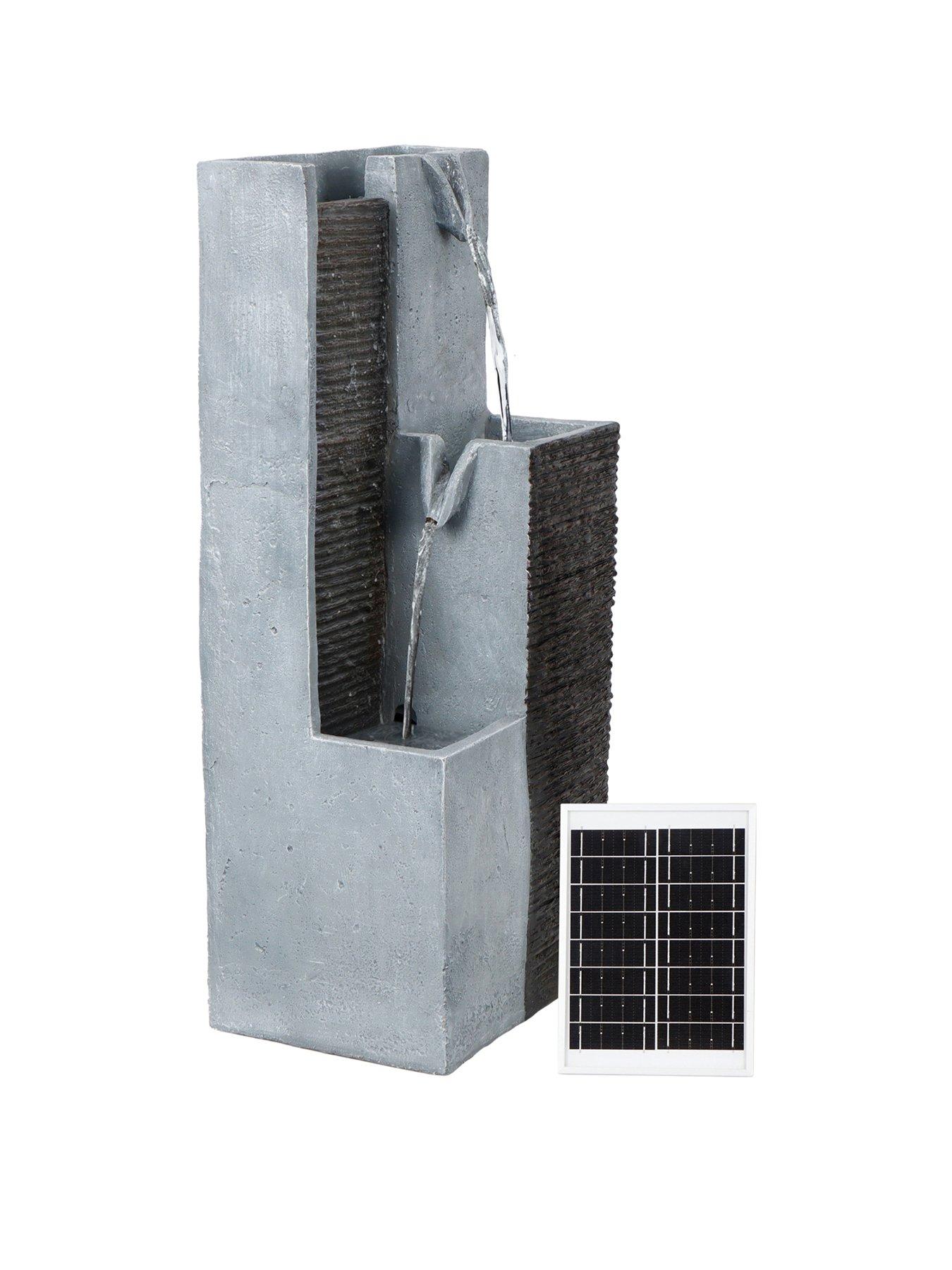 streetwize-trickle-solar-powered-water-fountainstillFront