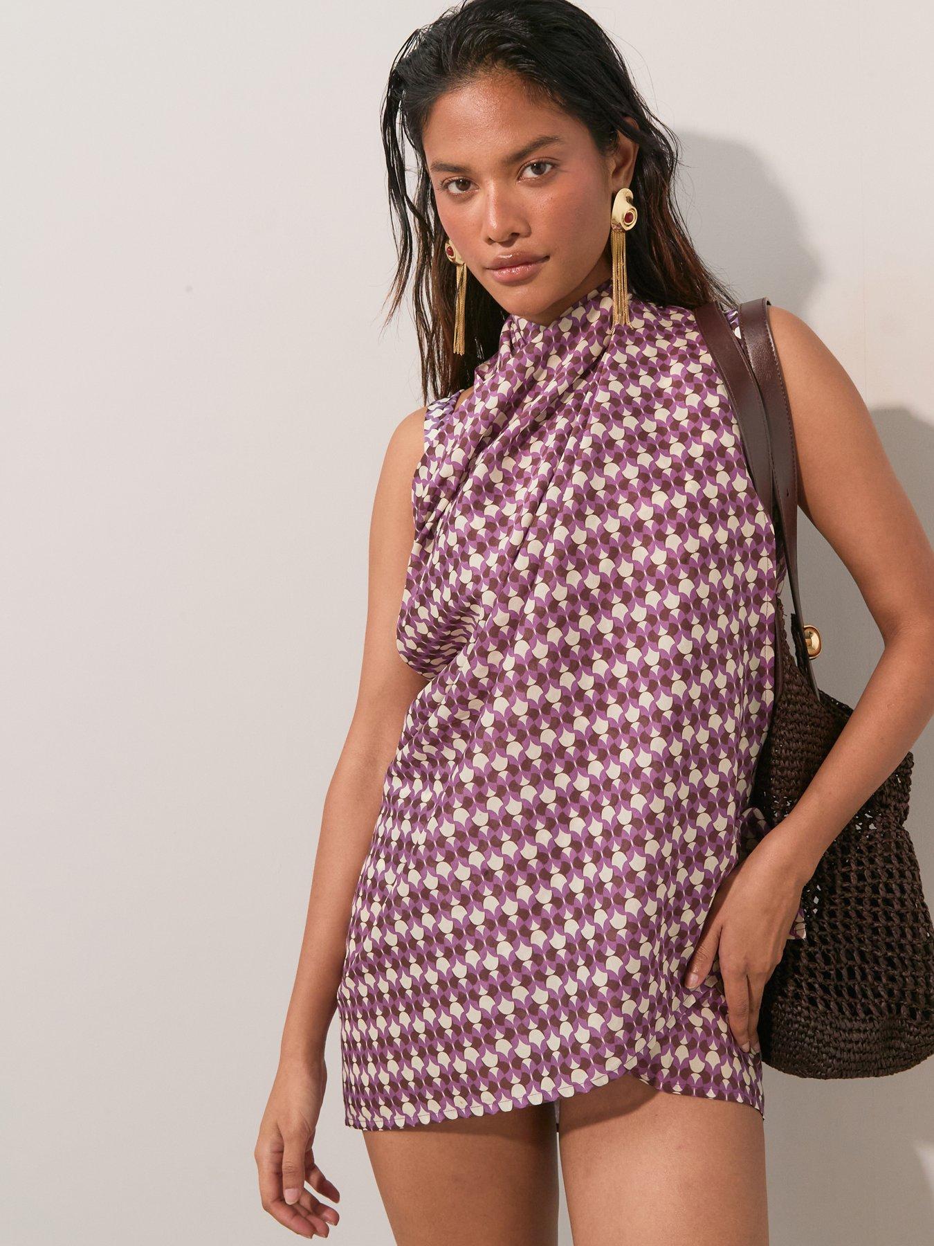 Image 6 of 6 of The Very Collection Geo Printed Sarong - Multi