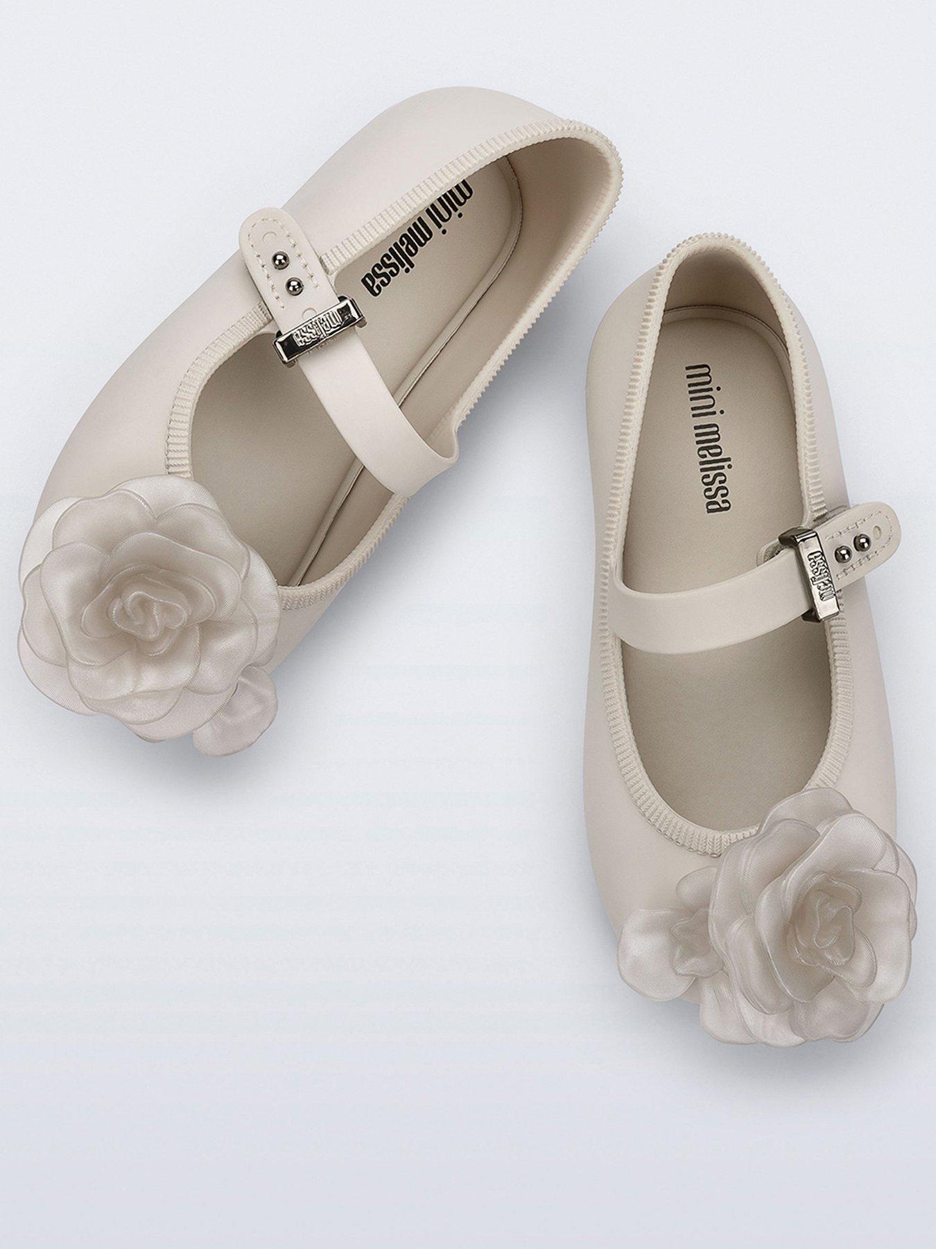 mini-melissa-soft-ballerina-petals-beigeback