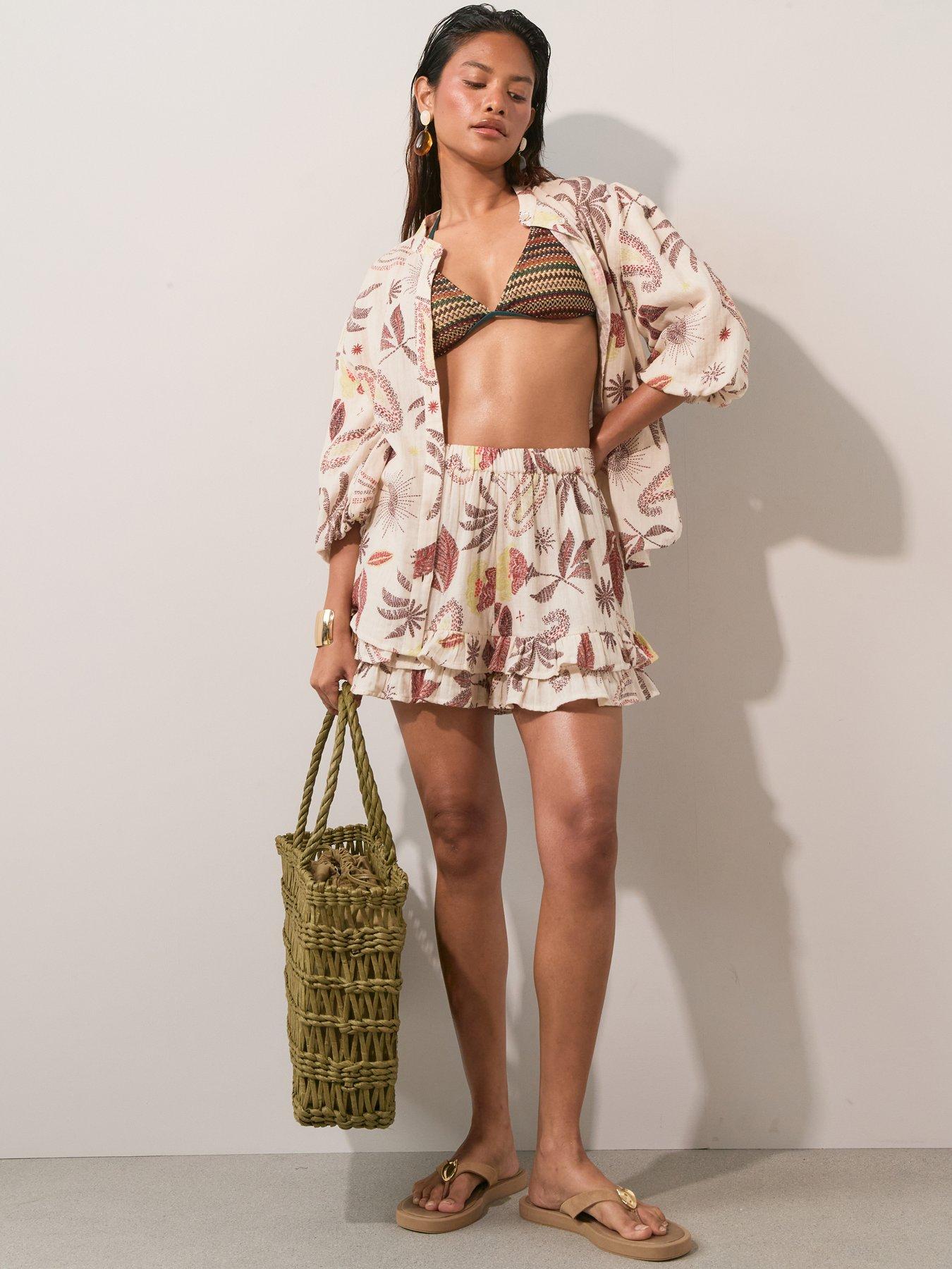 Image 3 of 6 of The Very Collection Paisley Tropic Ruffle Short Co Ord