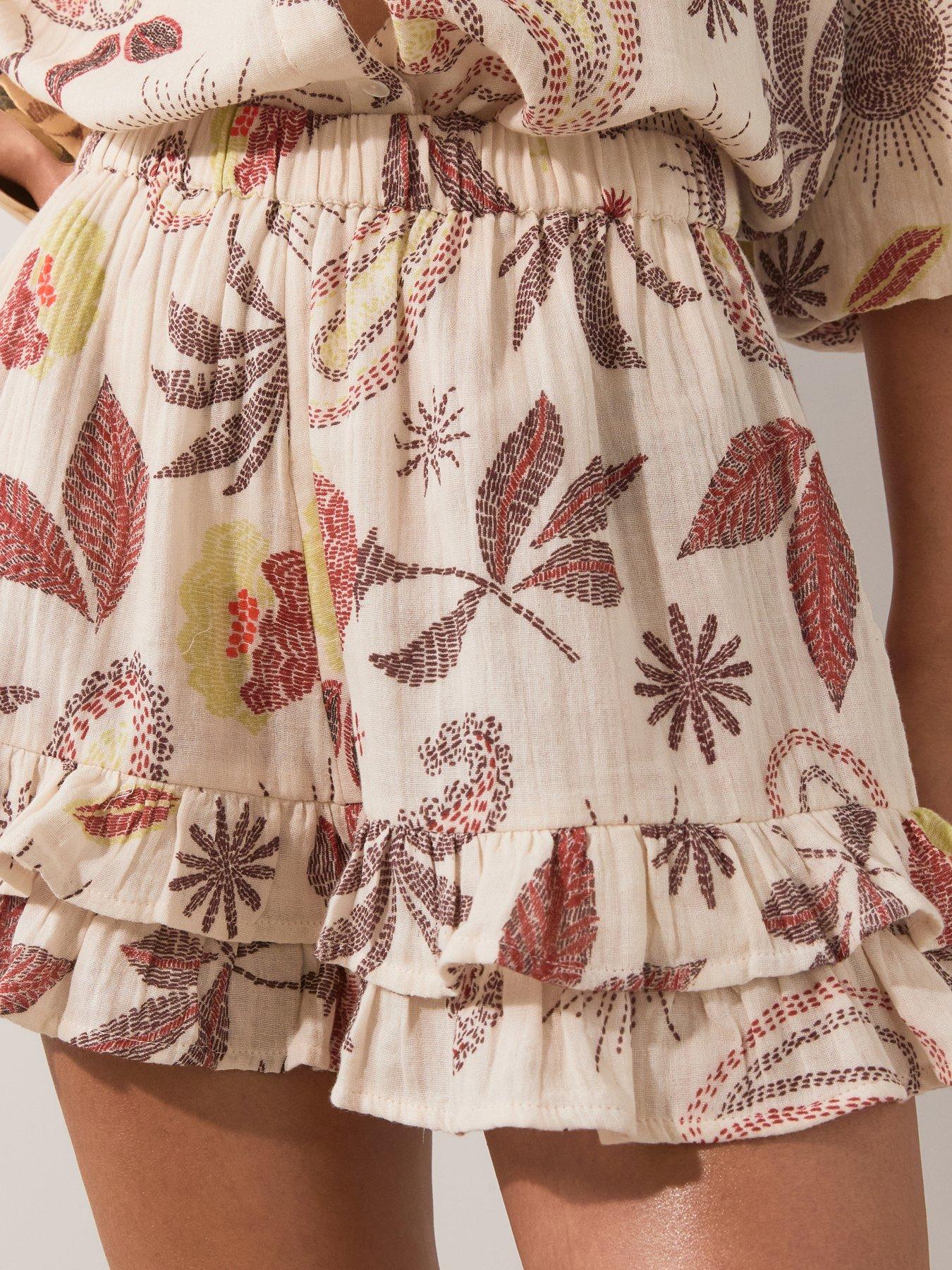 Image 5 of 6 of The Very Collection Paisley Tropic Ruffle Short Co Ord