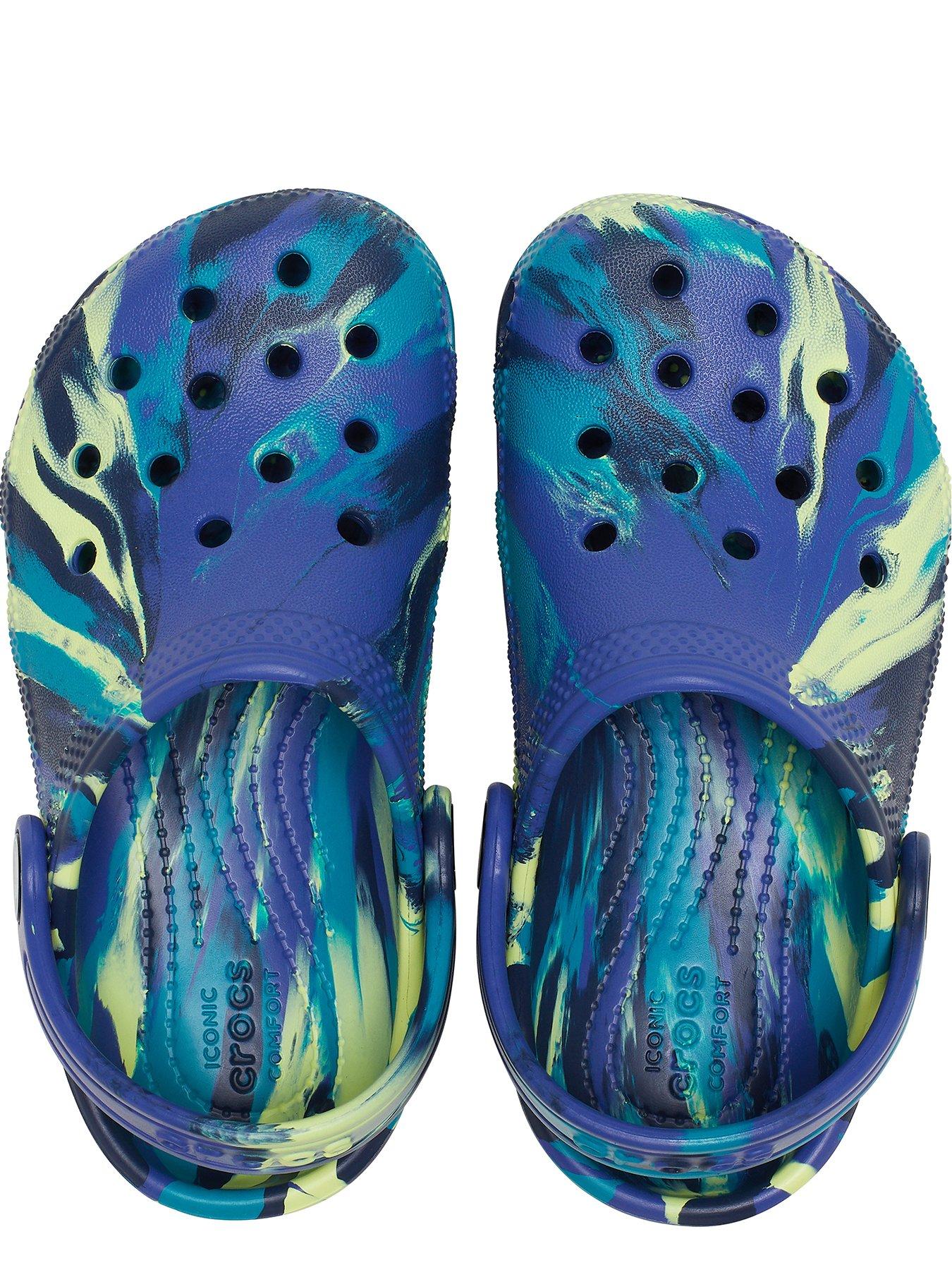 crocs-toddler-classic-marbled-clog-navyturbo-tealoutfit