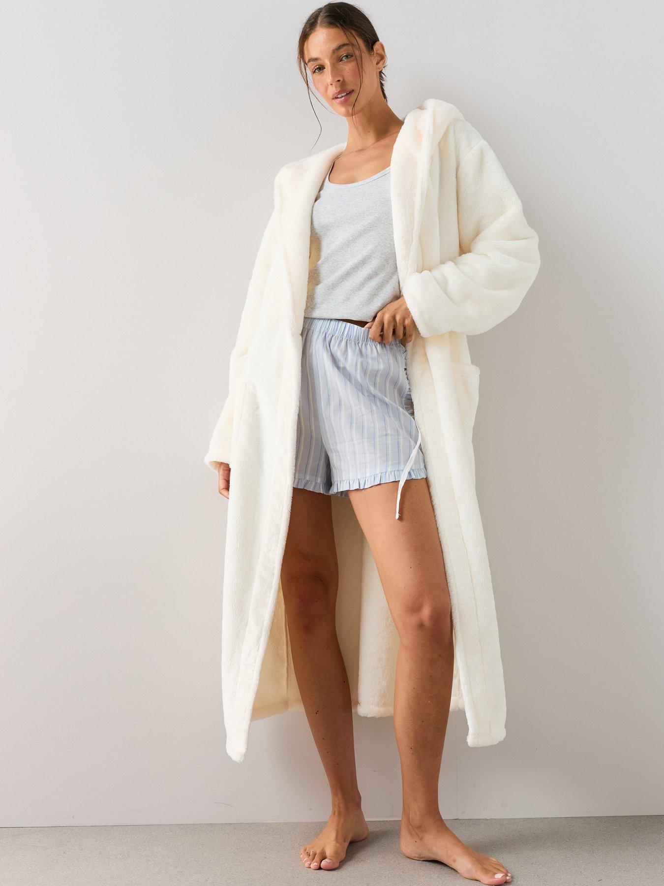 Image 3 of 7 of The Very Collection Wellsoft Longline Hooded Dressing Gown - Cream