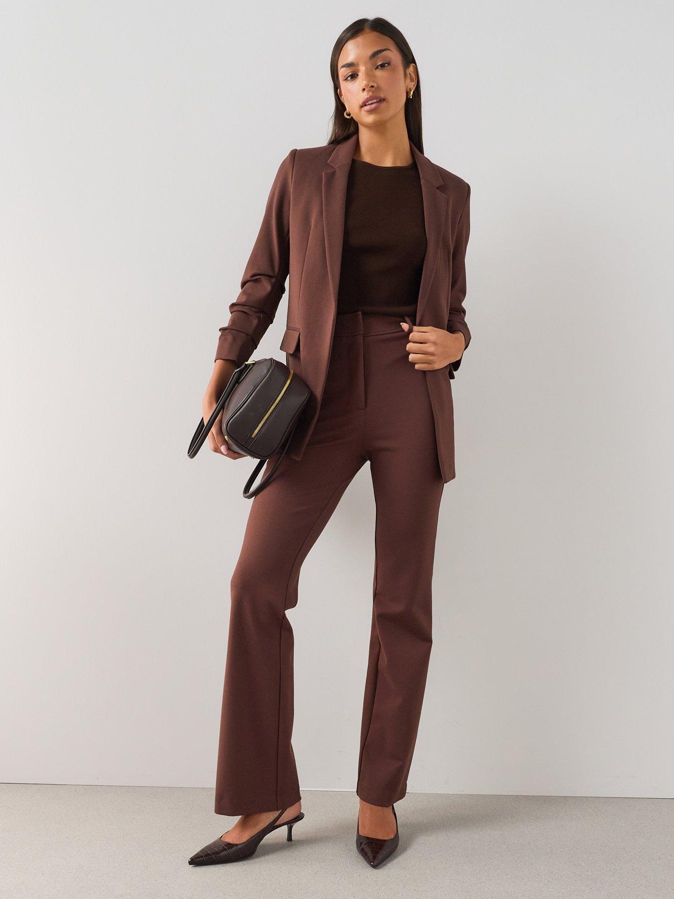 Image 3 of 7 of The Very Collection Ultimate Ruched Sleeve Blazer