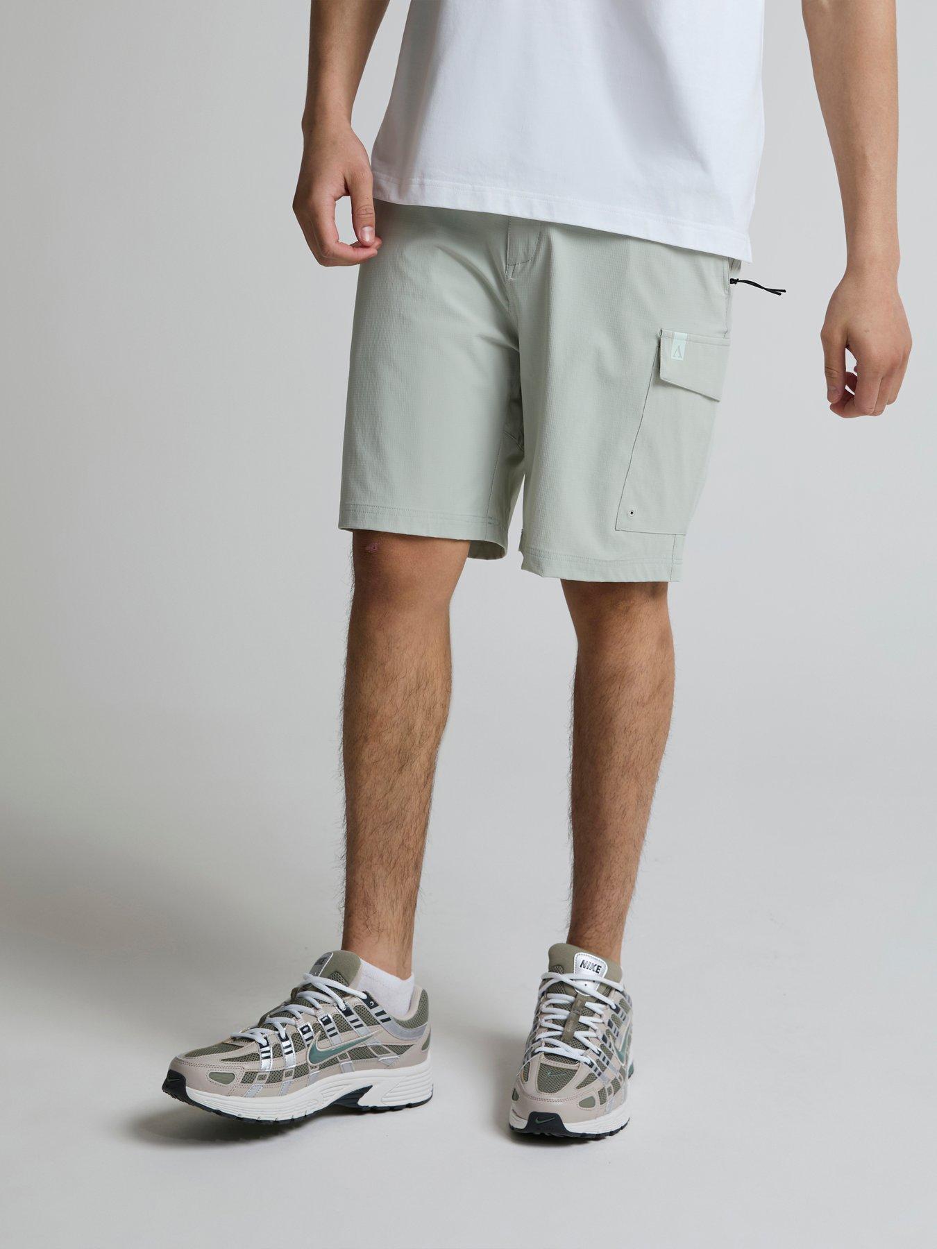 alessandro-zavetti-ultizzi-woven-tech-shorts-greyoutfit
