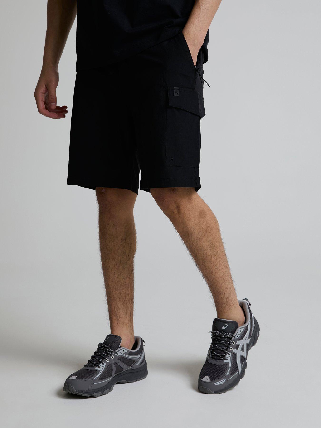 alessandro-zavetti-ultizzi-woven-tech-shorts-blackoutfit