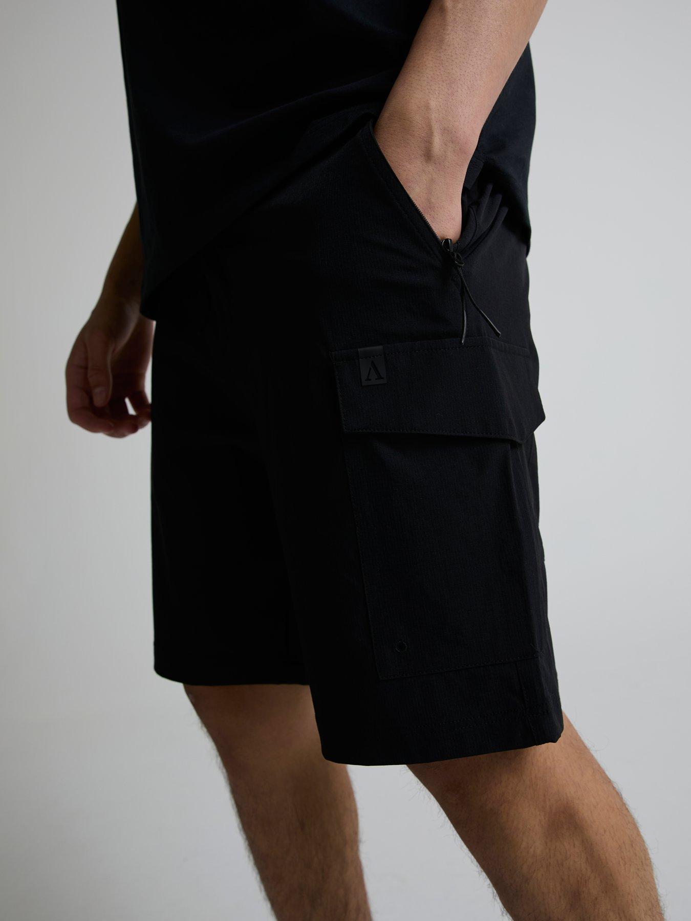 alessandro-zavetti-ultizzi-woven-tech-shorts-blackdetail
