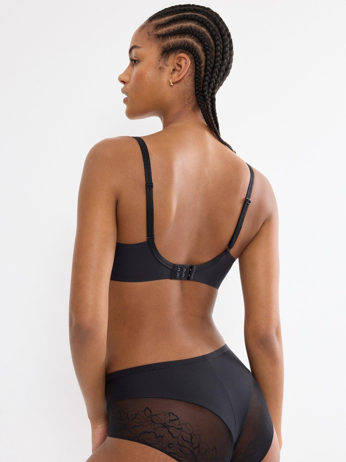 triumph-triumph-comfort-contour-w01-blackoutfit