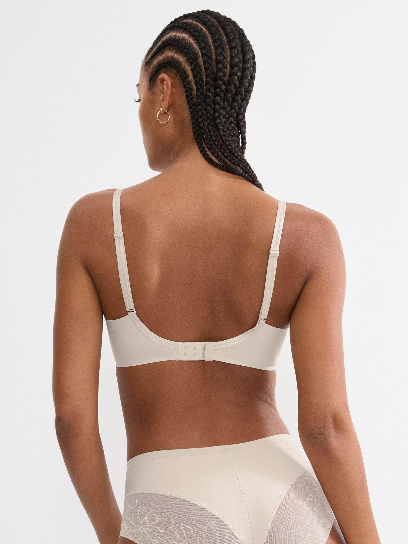 triumph-triumph-comfort-contour-w01-beigeoutfit