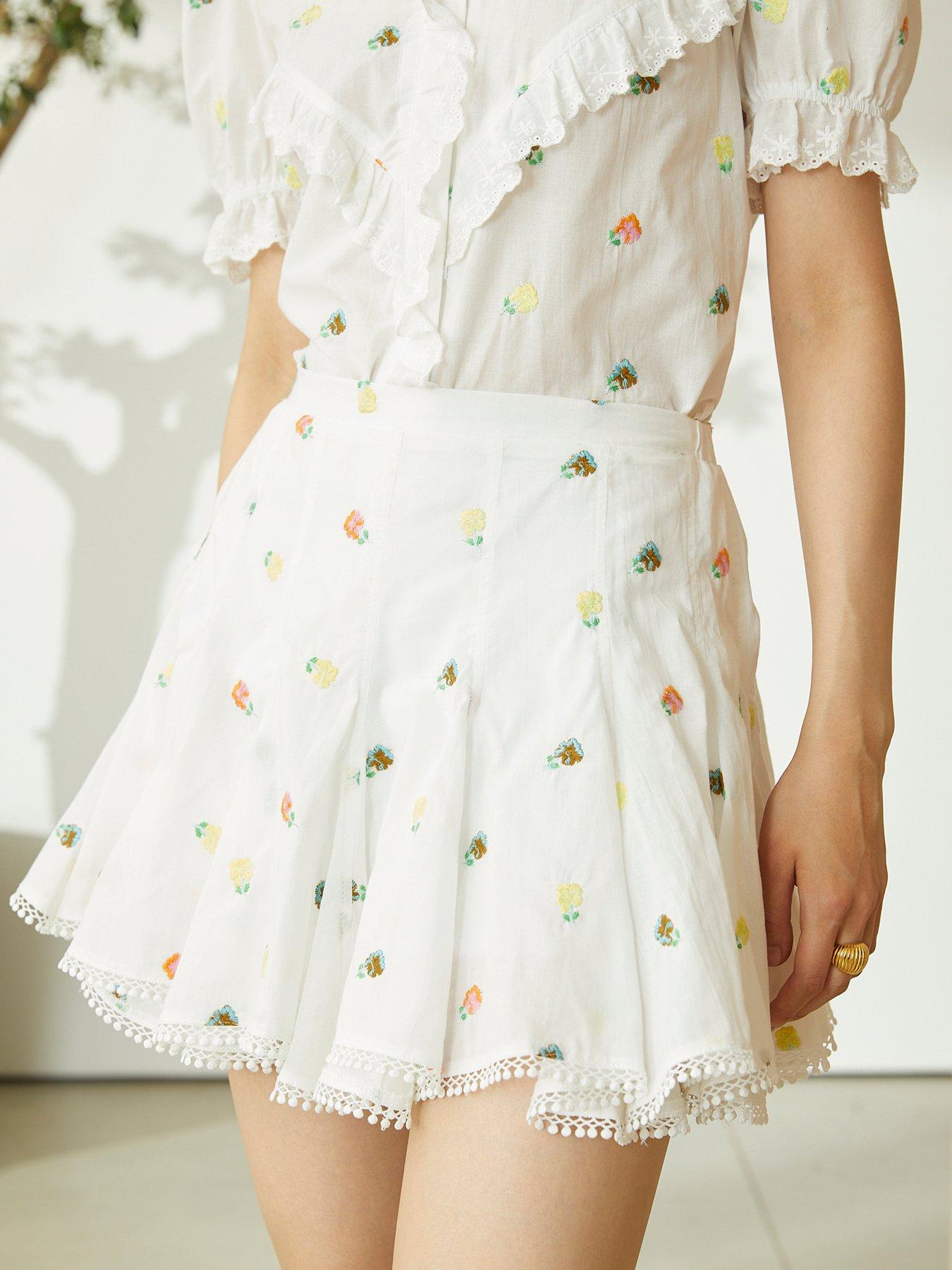 Image 2 of 3 of Jovanna Mediaslide Embroidered Mini Skirt - White
