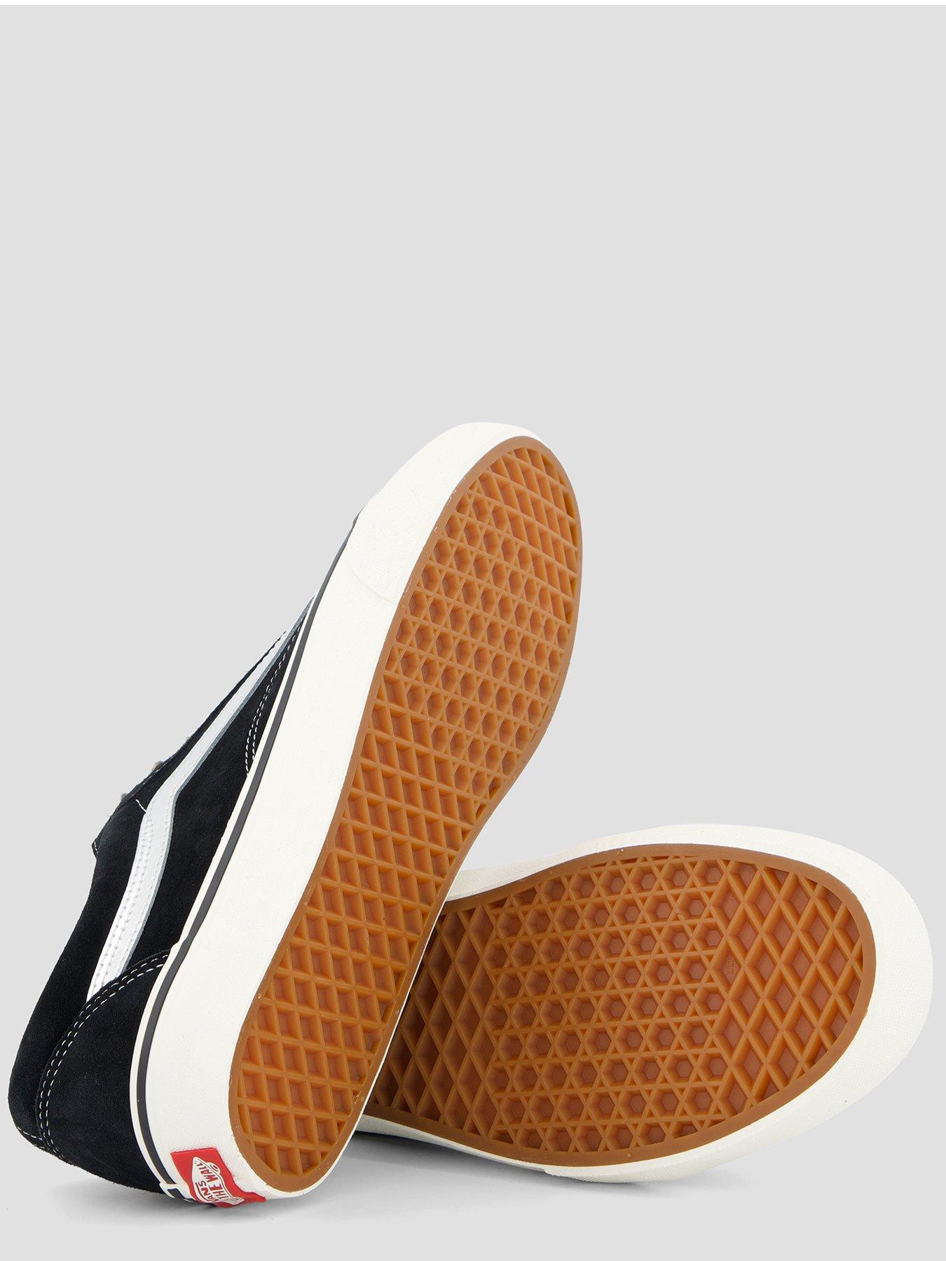 Image 4 of 7 of Vans Unisex Old Skool Trainers&nbsp;- Black