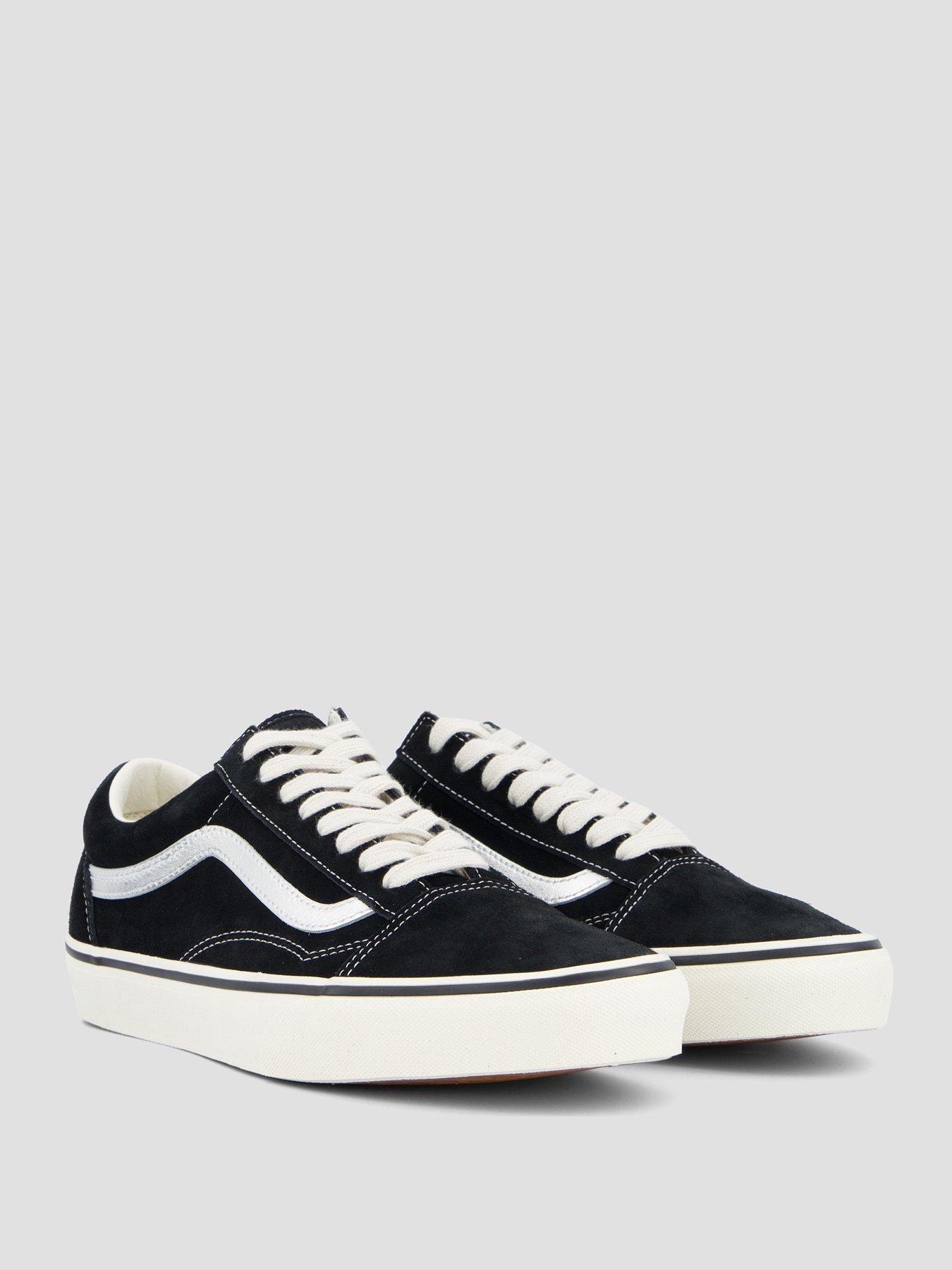 Image 6 of 7 of Vans Unisex Old Skool Trainers&nbsp;- Black