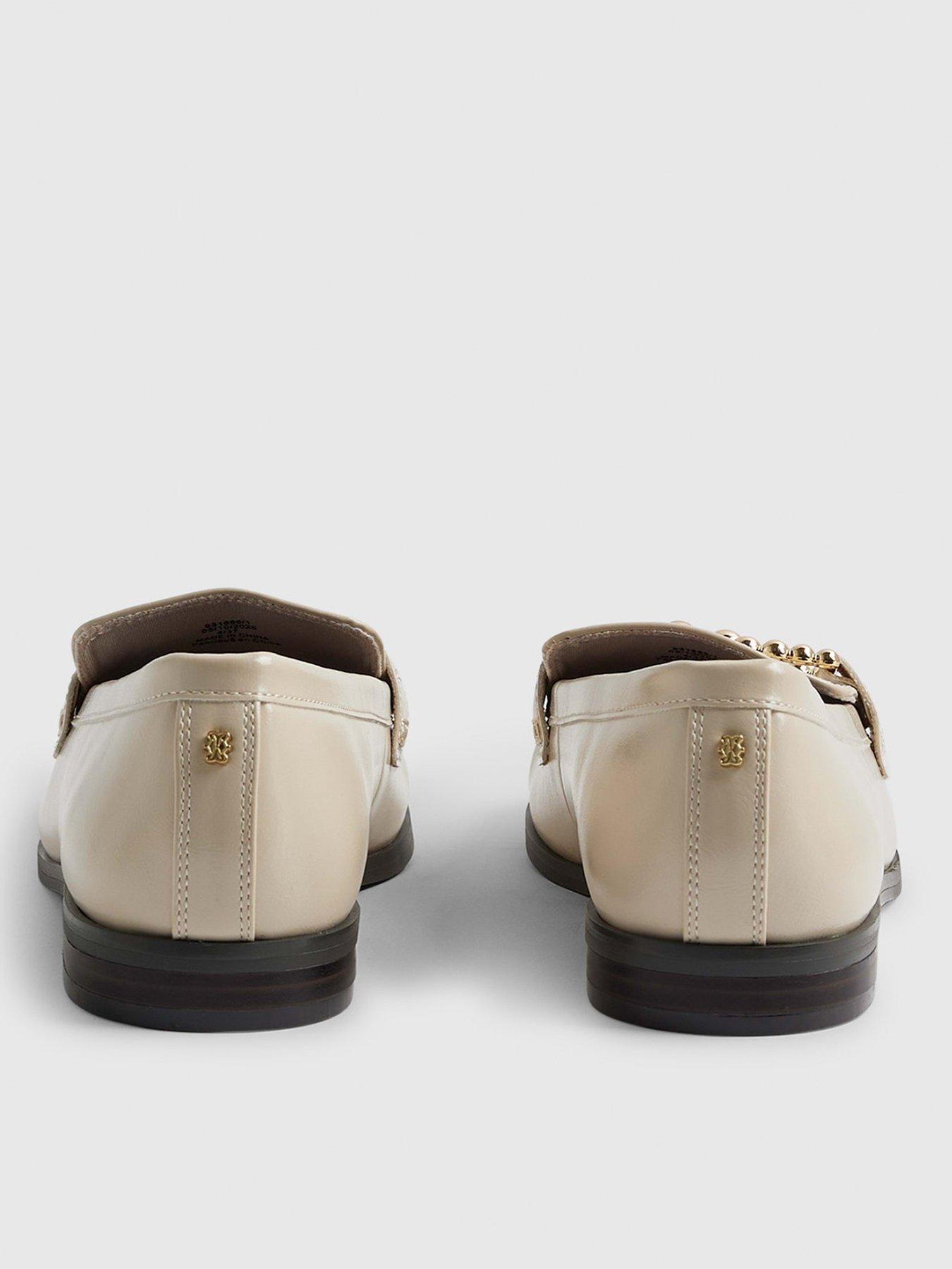 river-island-gold-trim-loafer-creamoutfit