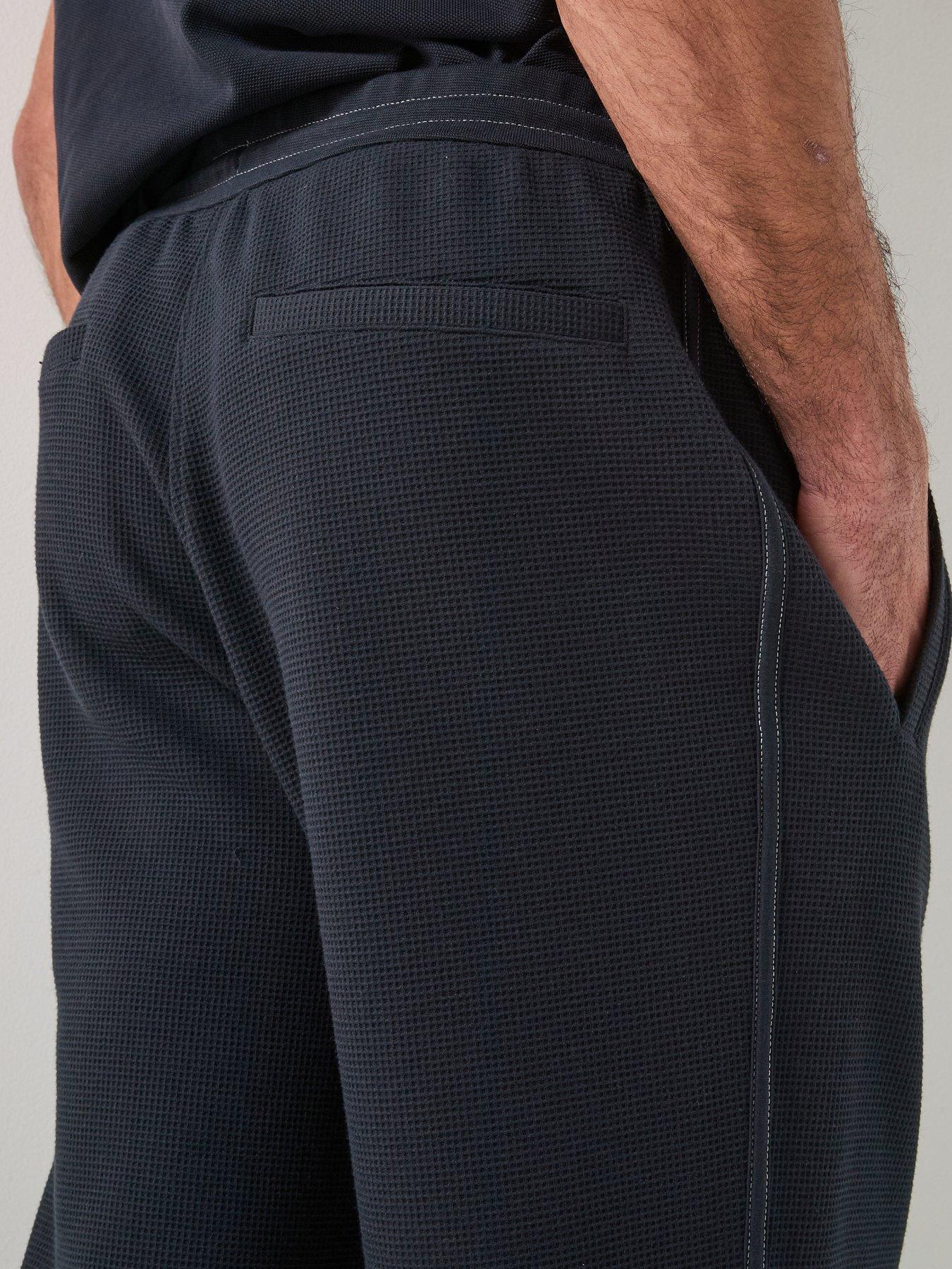 armani-exchange-waffle-joggers-navydetail