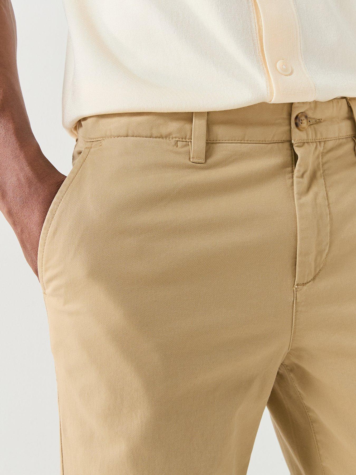 gant-classic-slim-fit-chinos-beigeoutfit