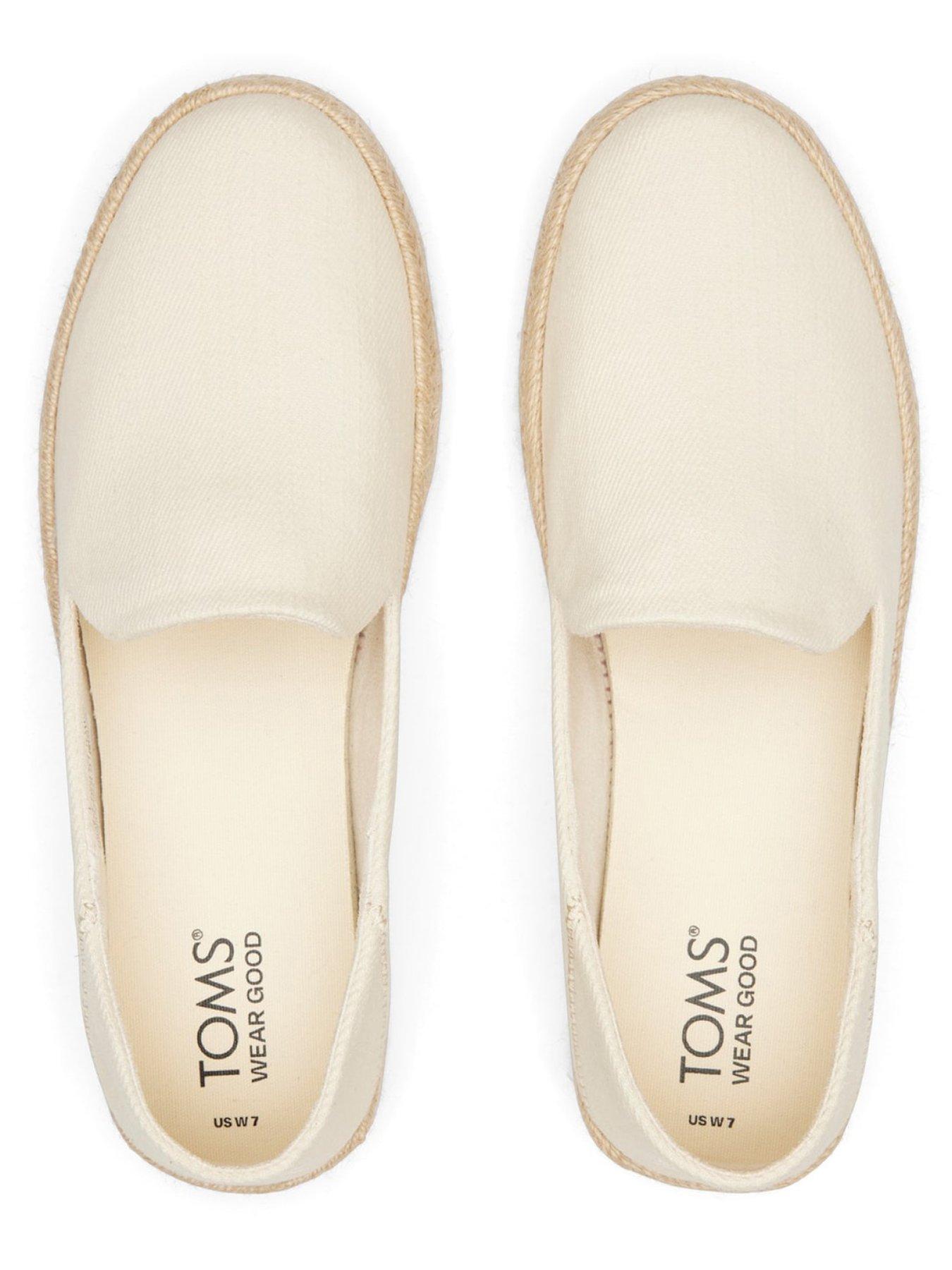 toms-carolinaoutfit