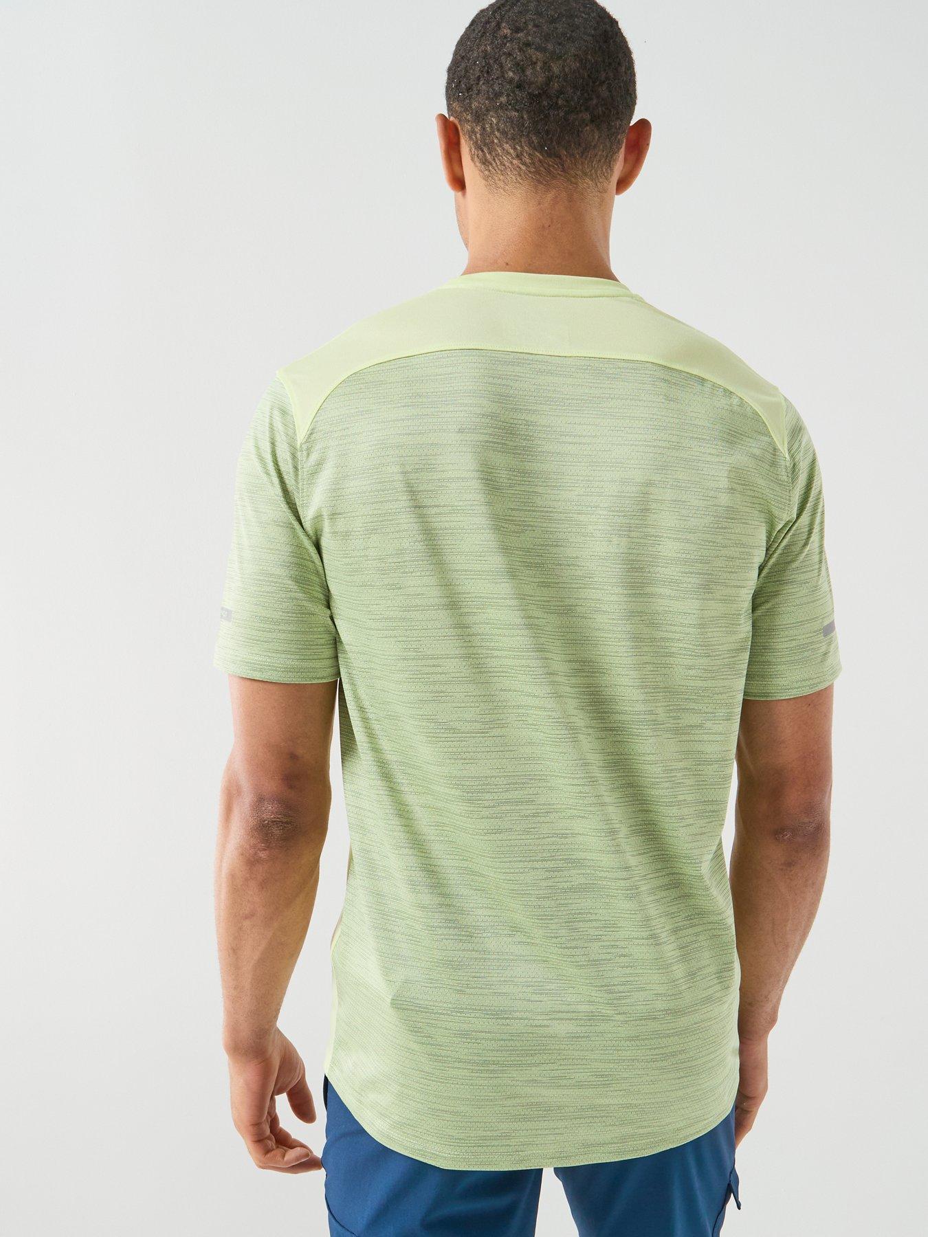 under-armour-mens-training-tech-utility-short-sleeve-t-shirt-greenstillFront