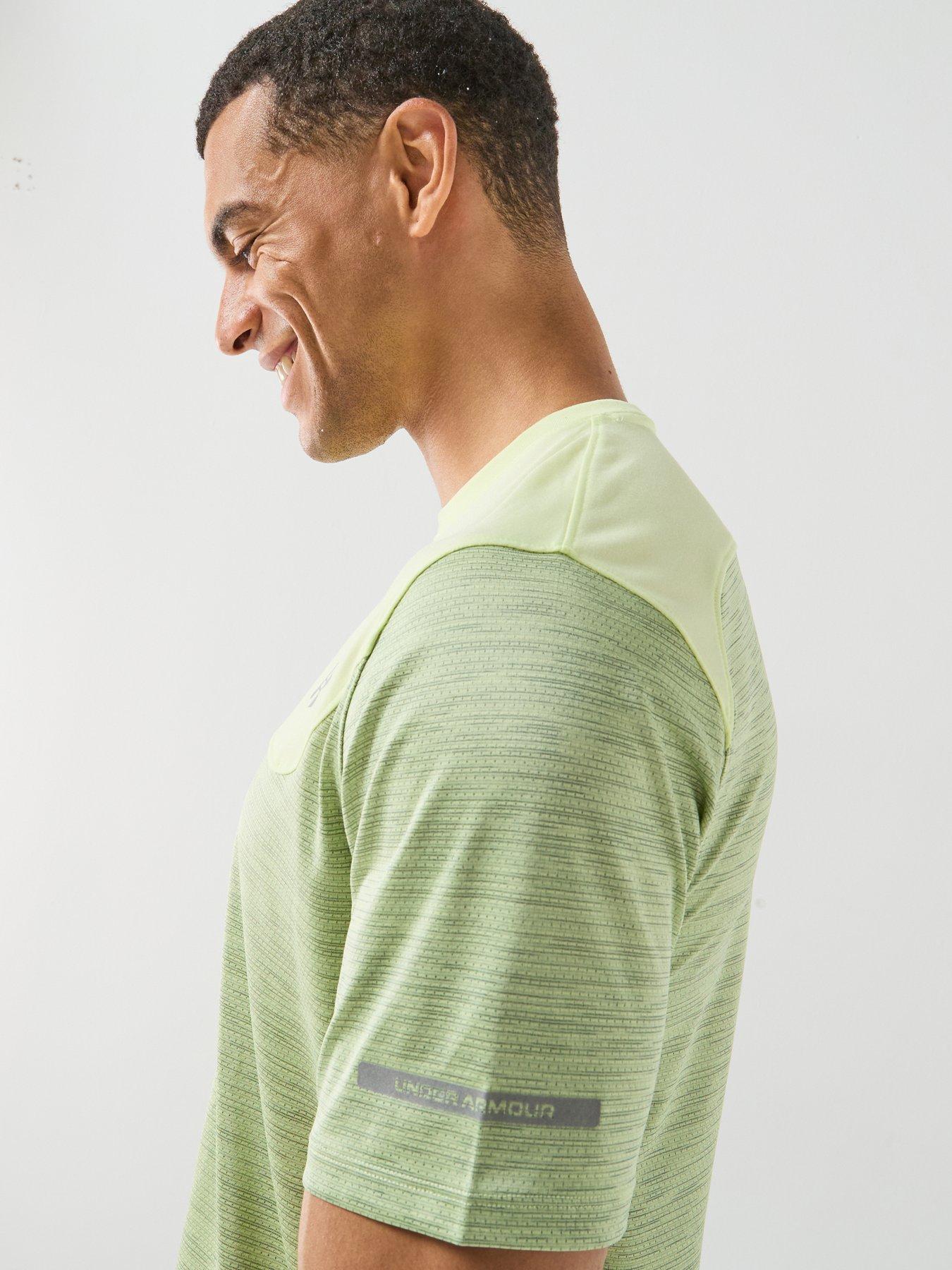 under-armour-mens-training-tech-utility-short-sleeve-t-shirt-greenoutfit