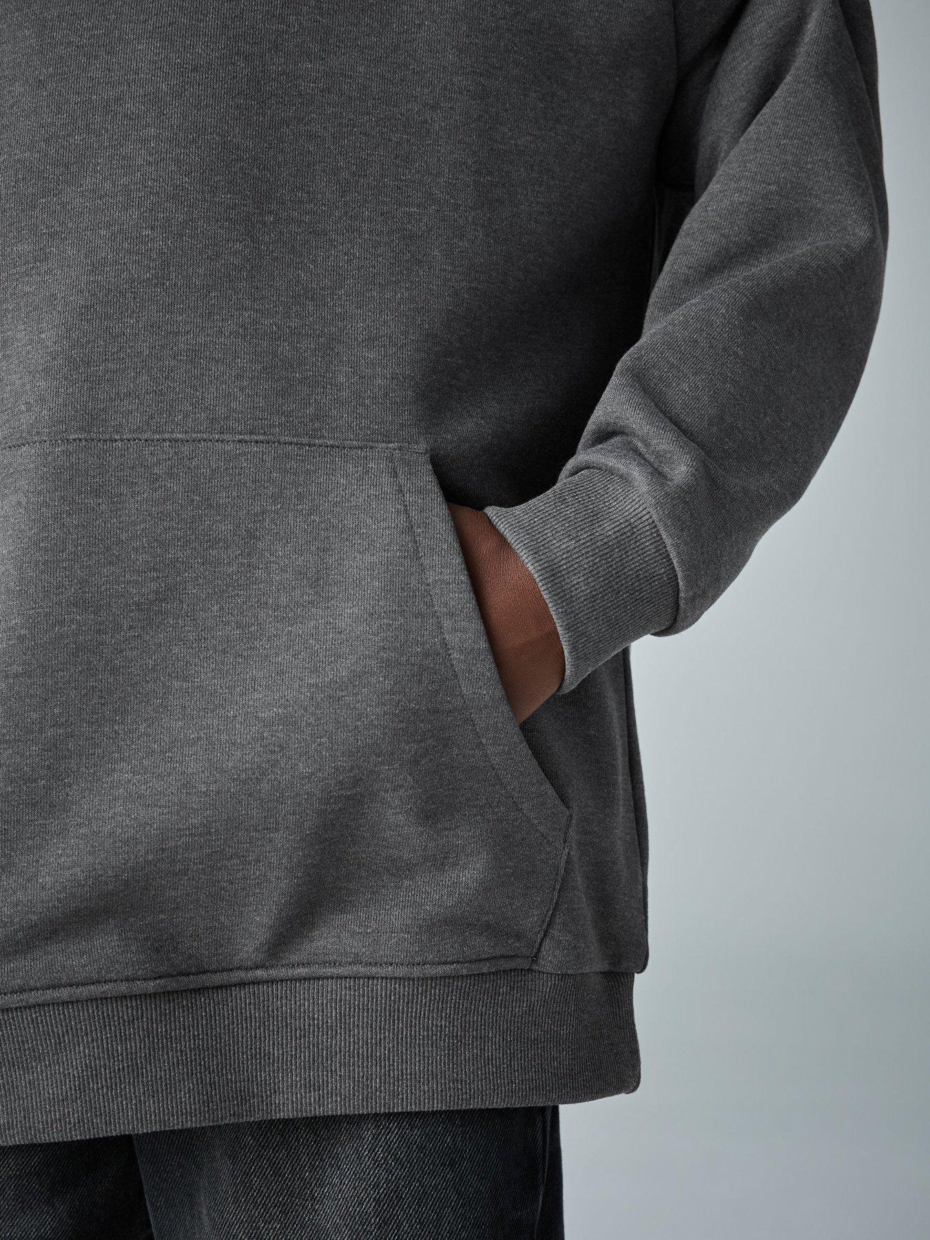 smallsaints-boys-back-logo-print-hoodie-greyoutfit