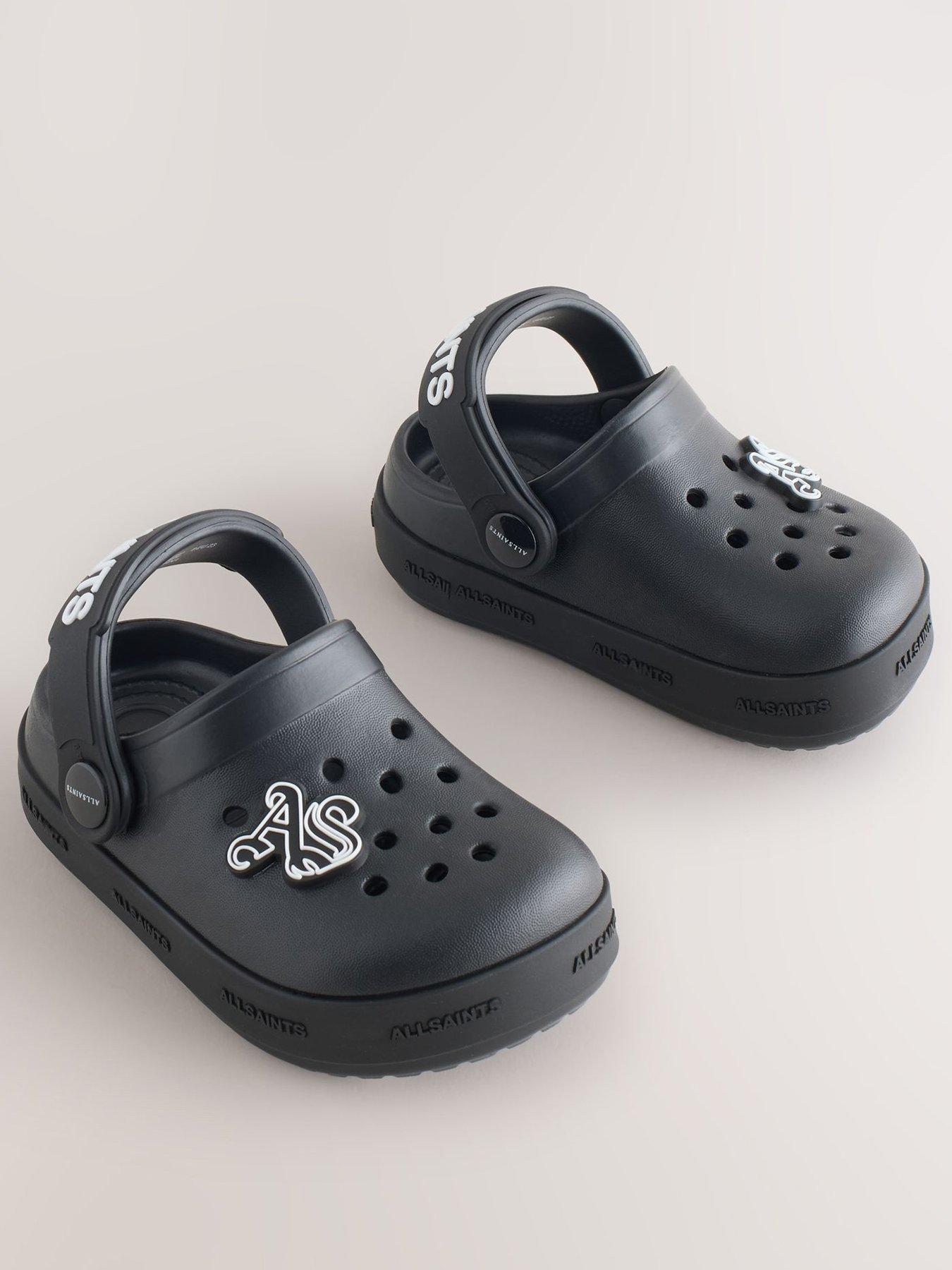 smallsaints-younger-boys-underground-clogs-blackstillFront