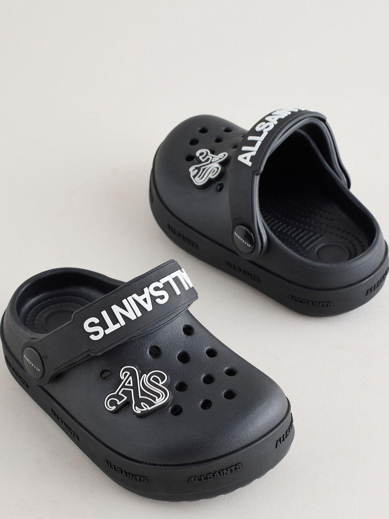 smallsaints-younger-boys-underground-clogs-blackoutfit
