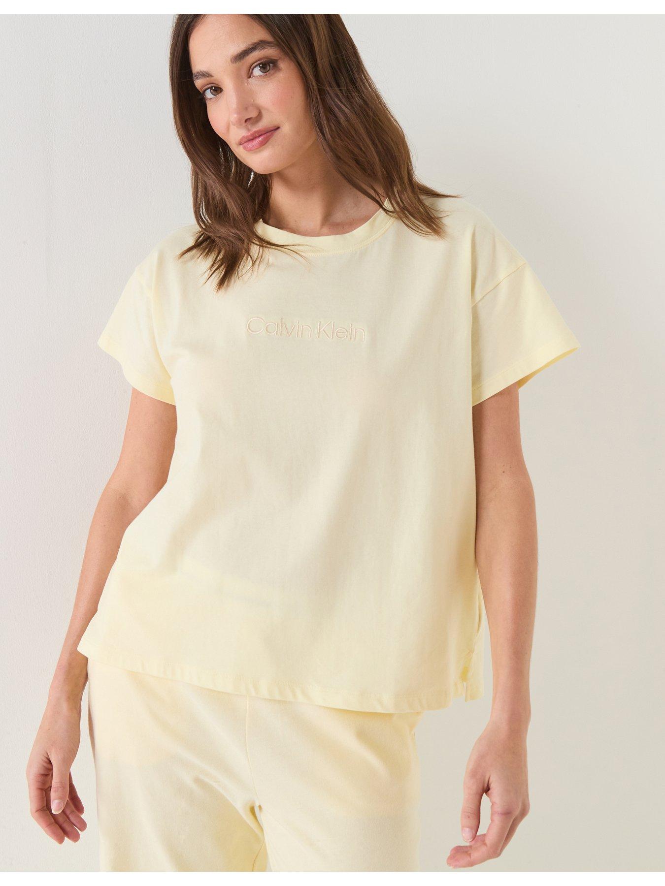 calvin-klein-relaxed-t-shirt-yellowfront