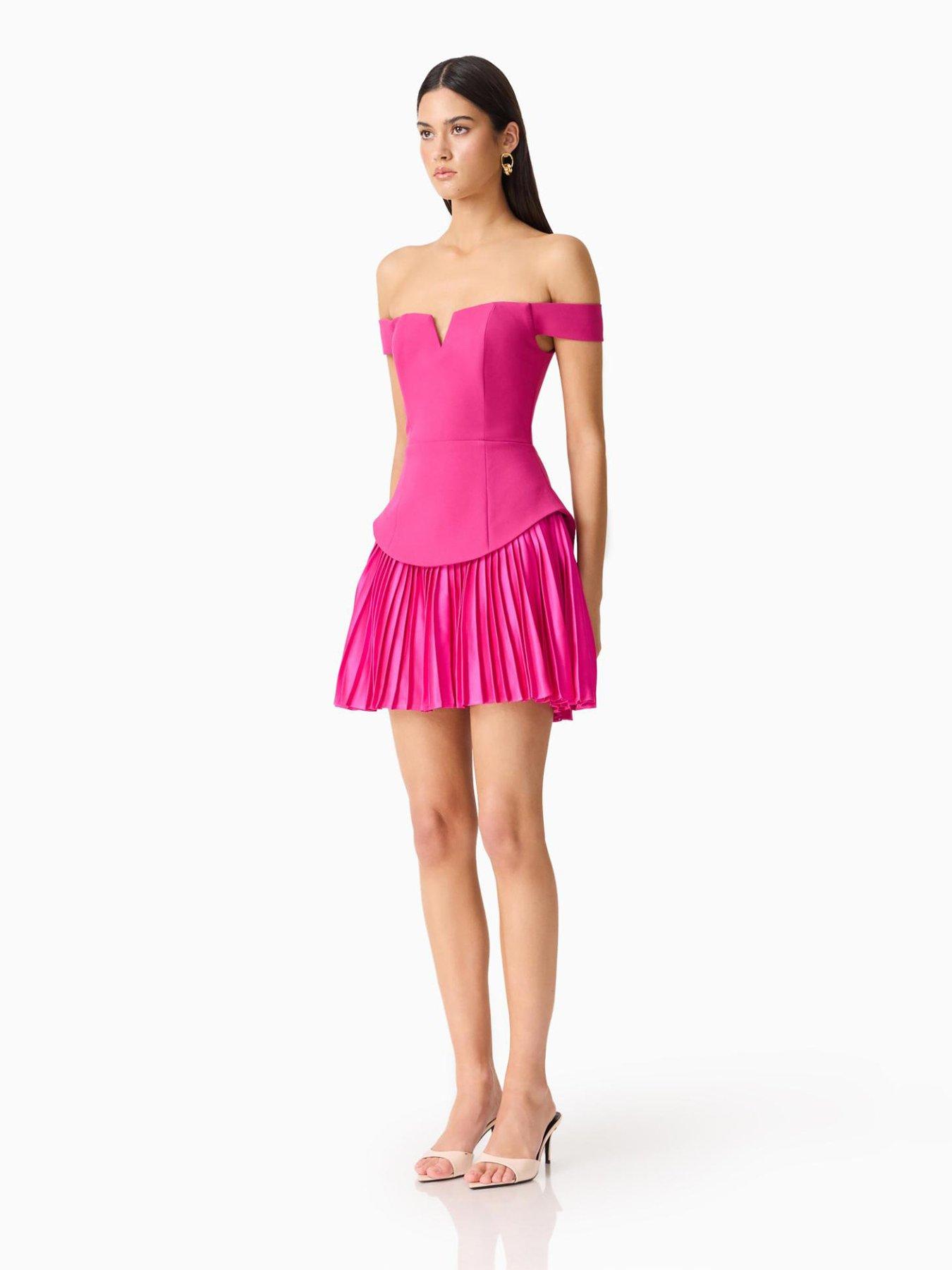elliatt-elva-off-the-shoulder-mini-dressoutfit