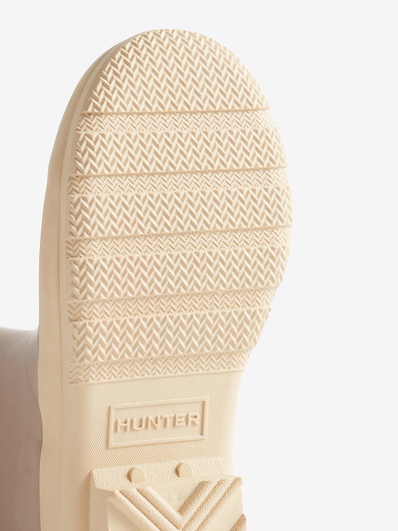 hunter-junior-original-wellington-boot-beigedetail