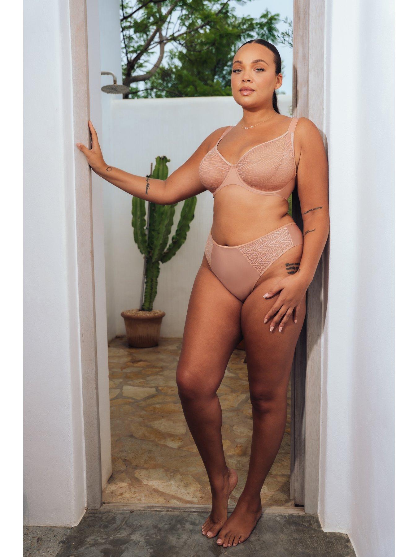 Curvy Kate Smoothie Lace Moulded Balcony Bra - Latte