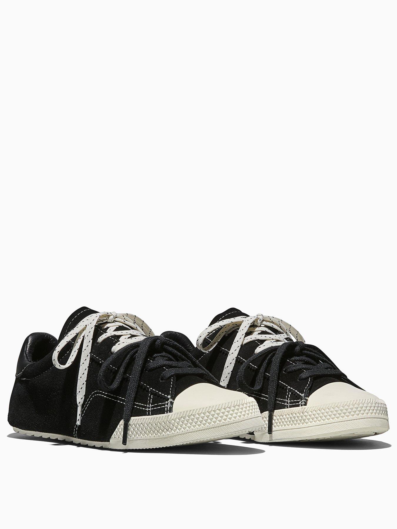 converse-womens-chuck-taylor-lo-trainers-blackstillFront