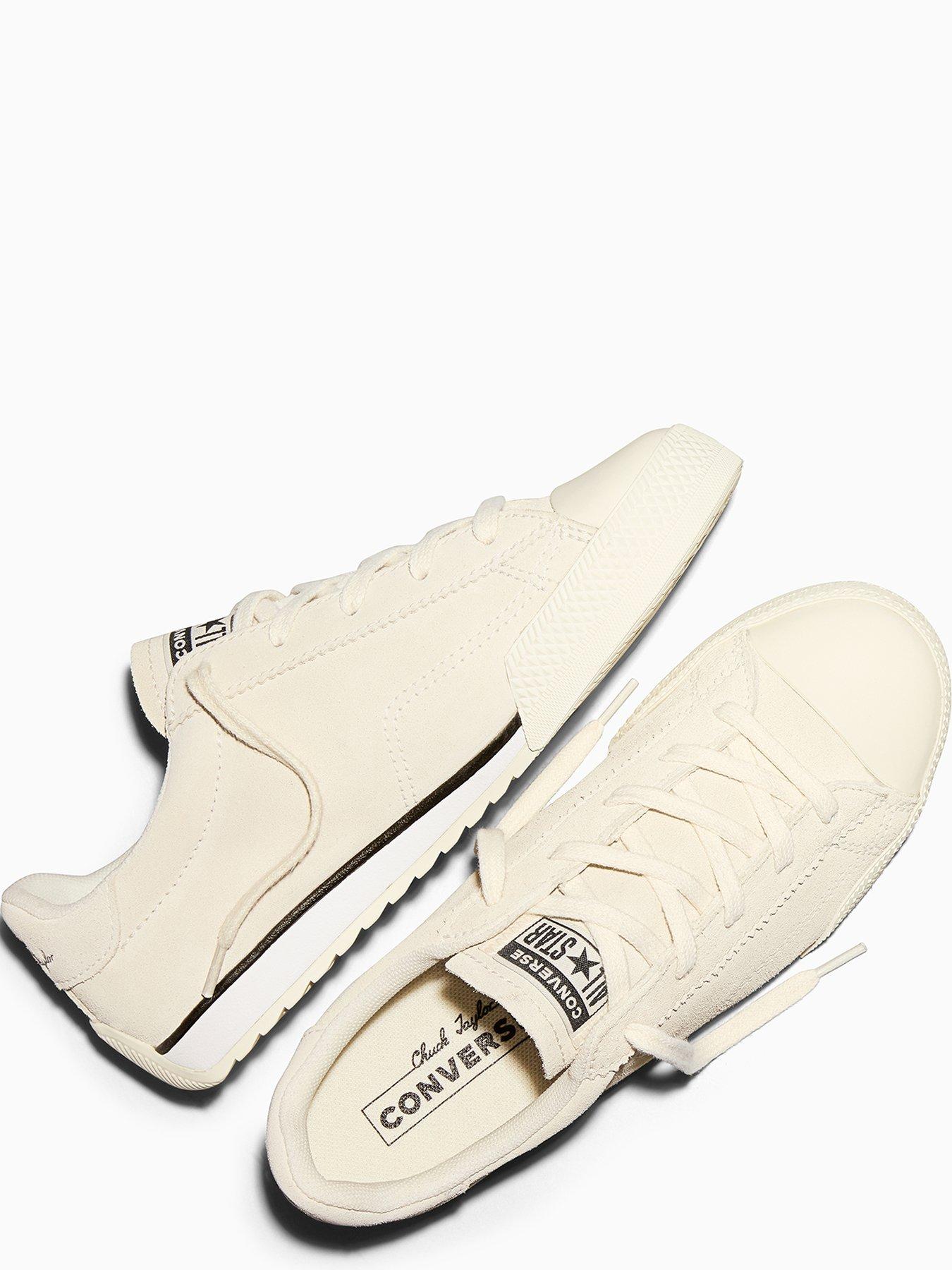 Image 4 of 6 of Converse Junior Chuck Taylor Lo Trainers - Cream